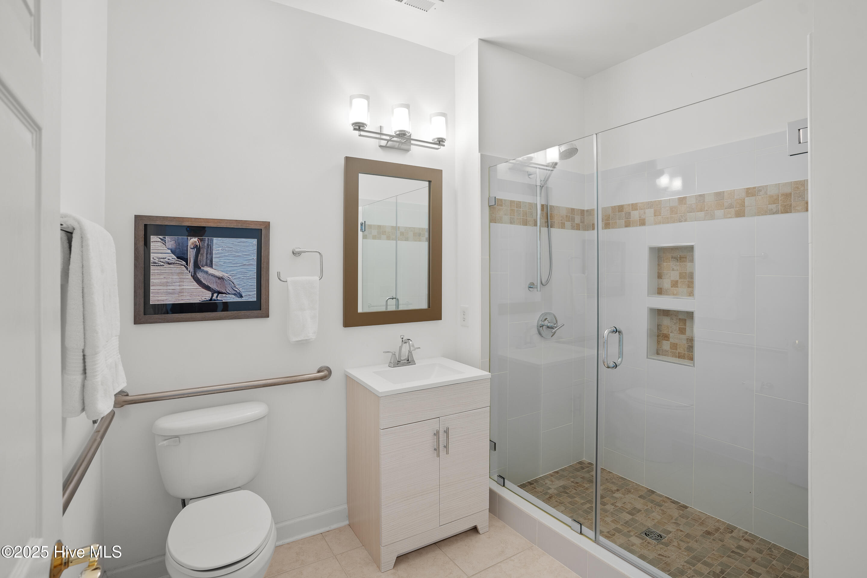 100526442 | Photo 16