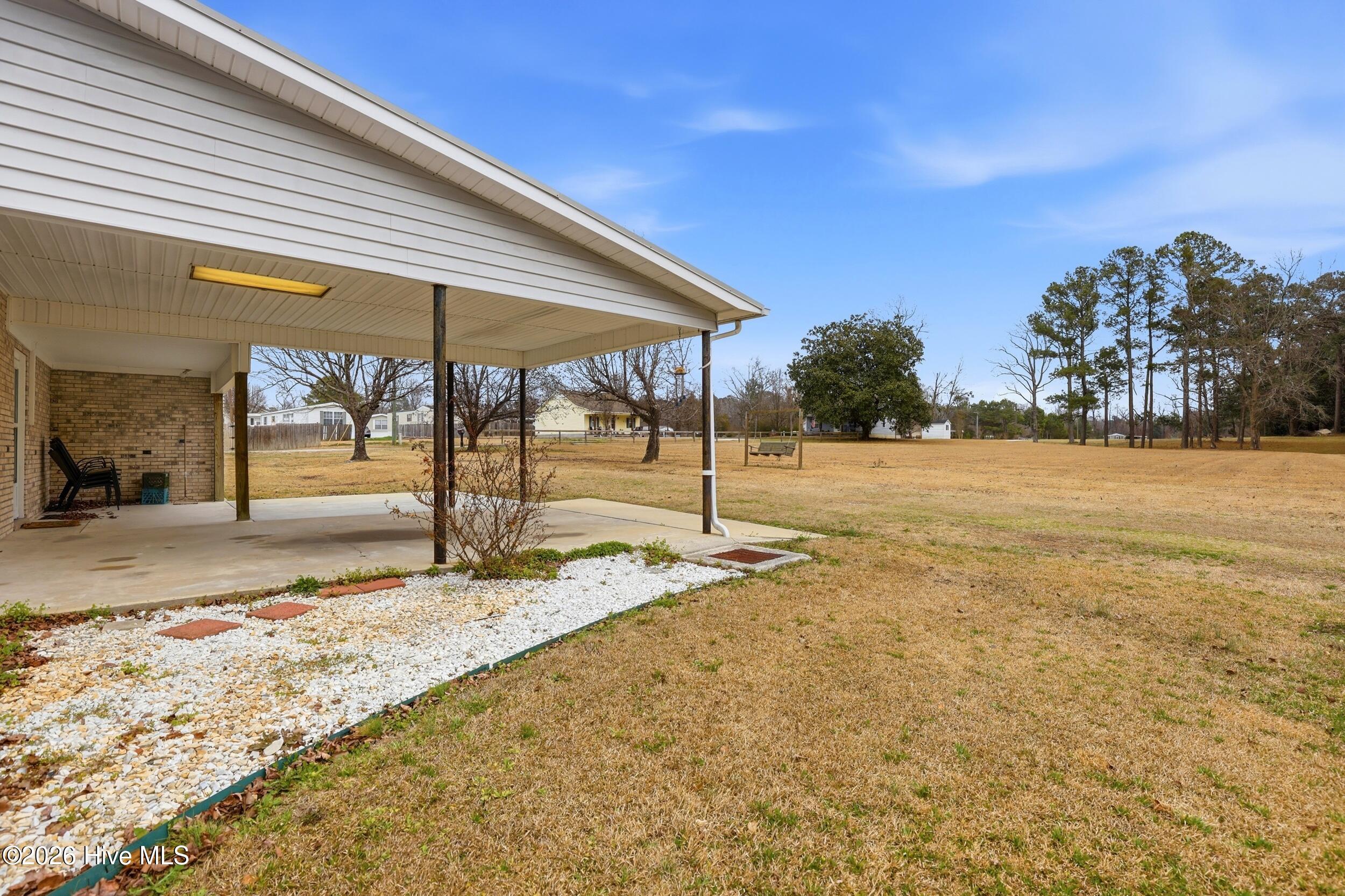 100561311 | Photo 43