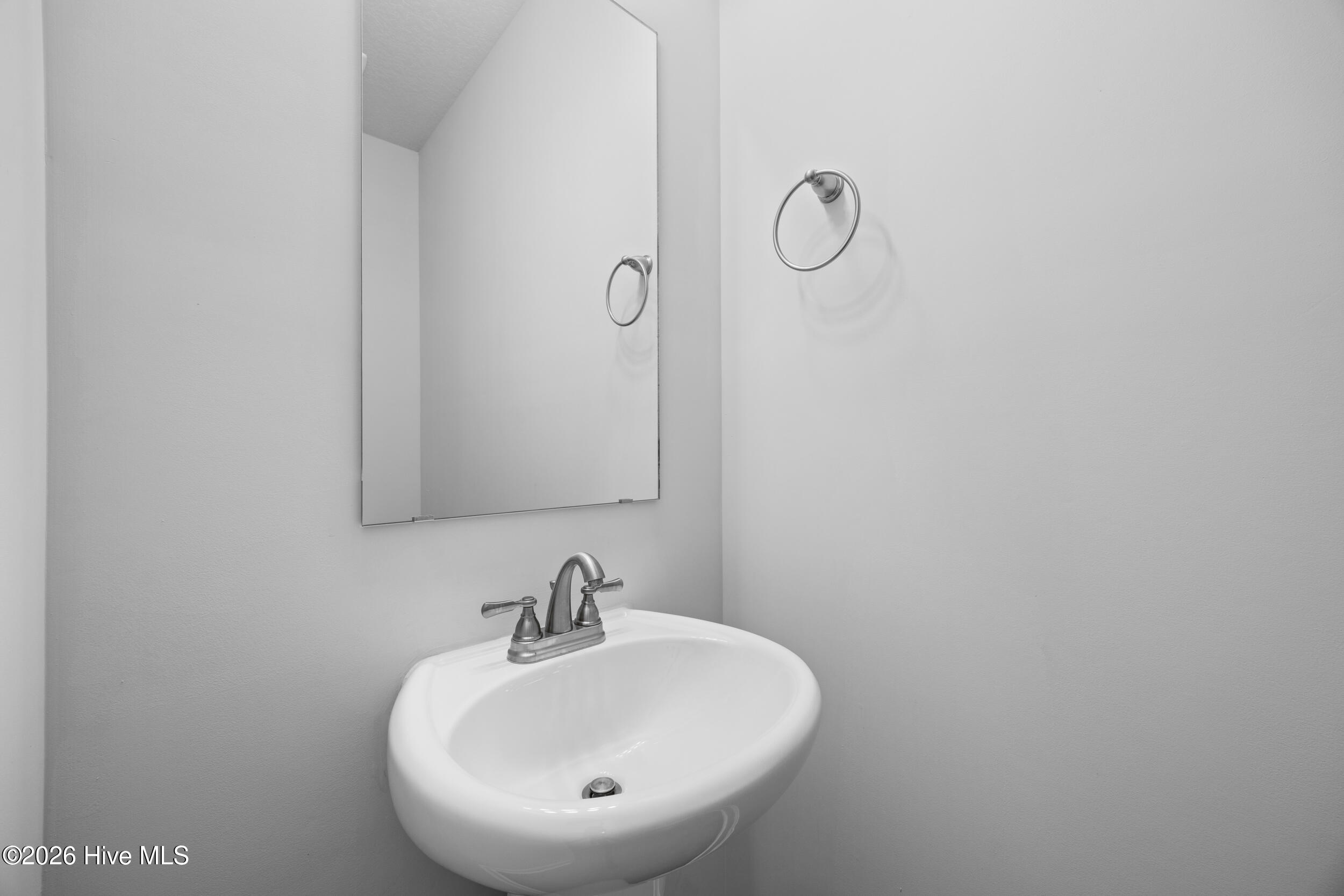 100557610 | Photo 11