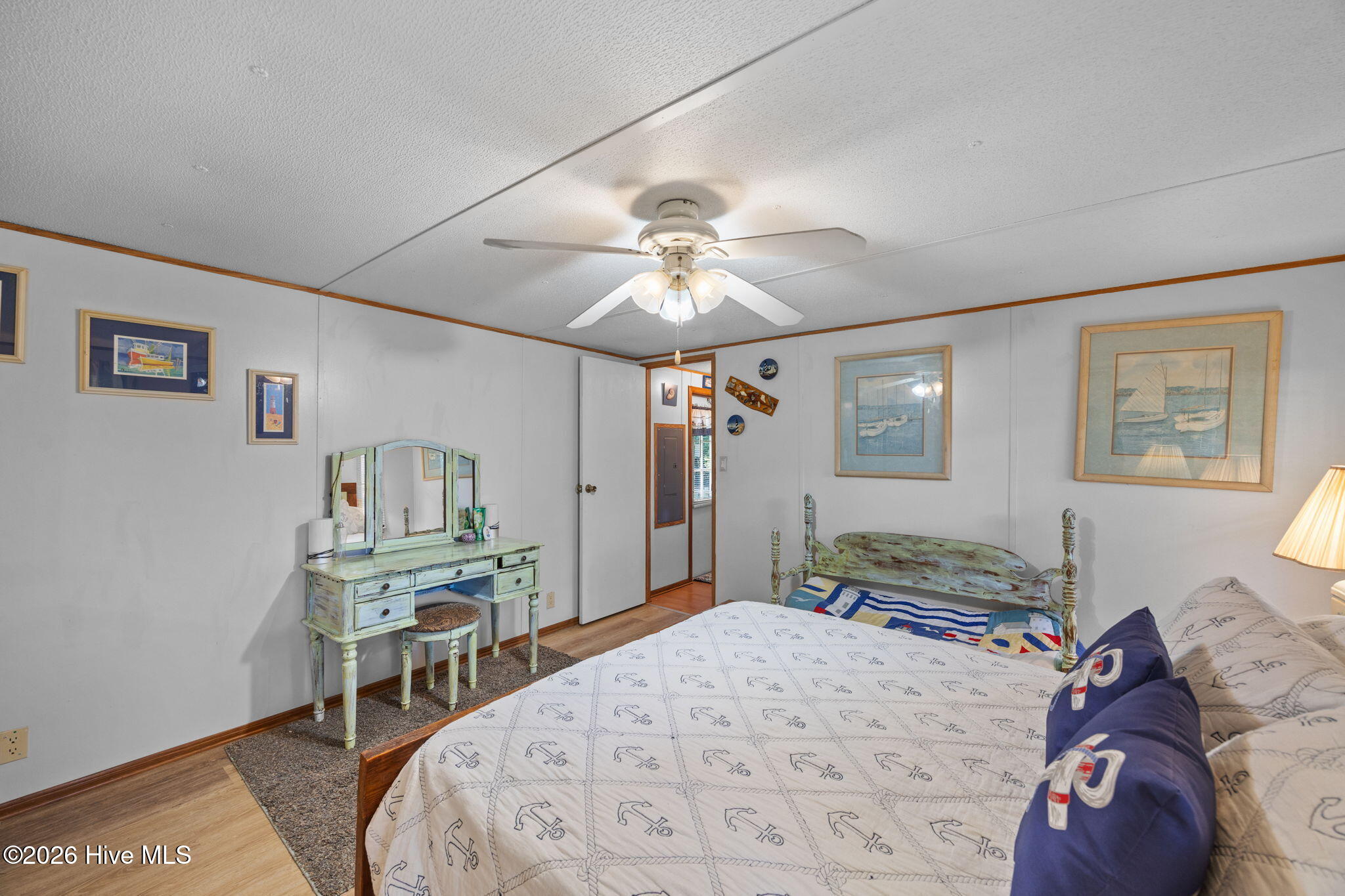 100552918 | Photo 25