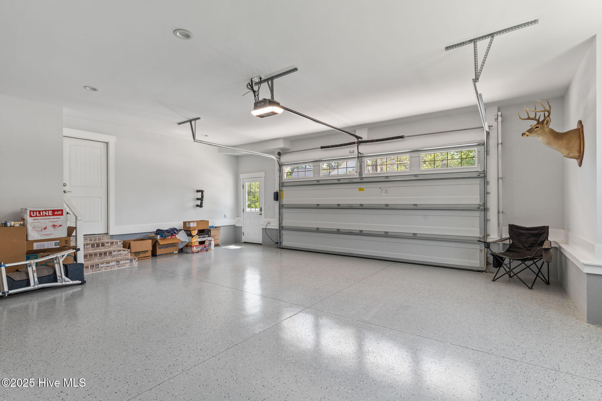 100516887 | Photo 44