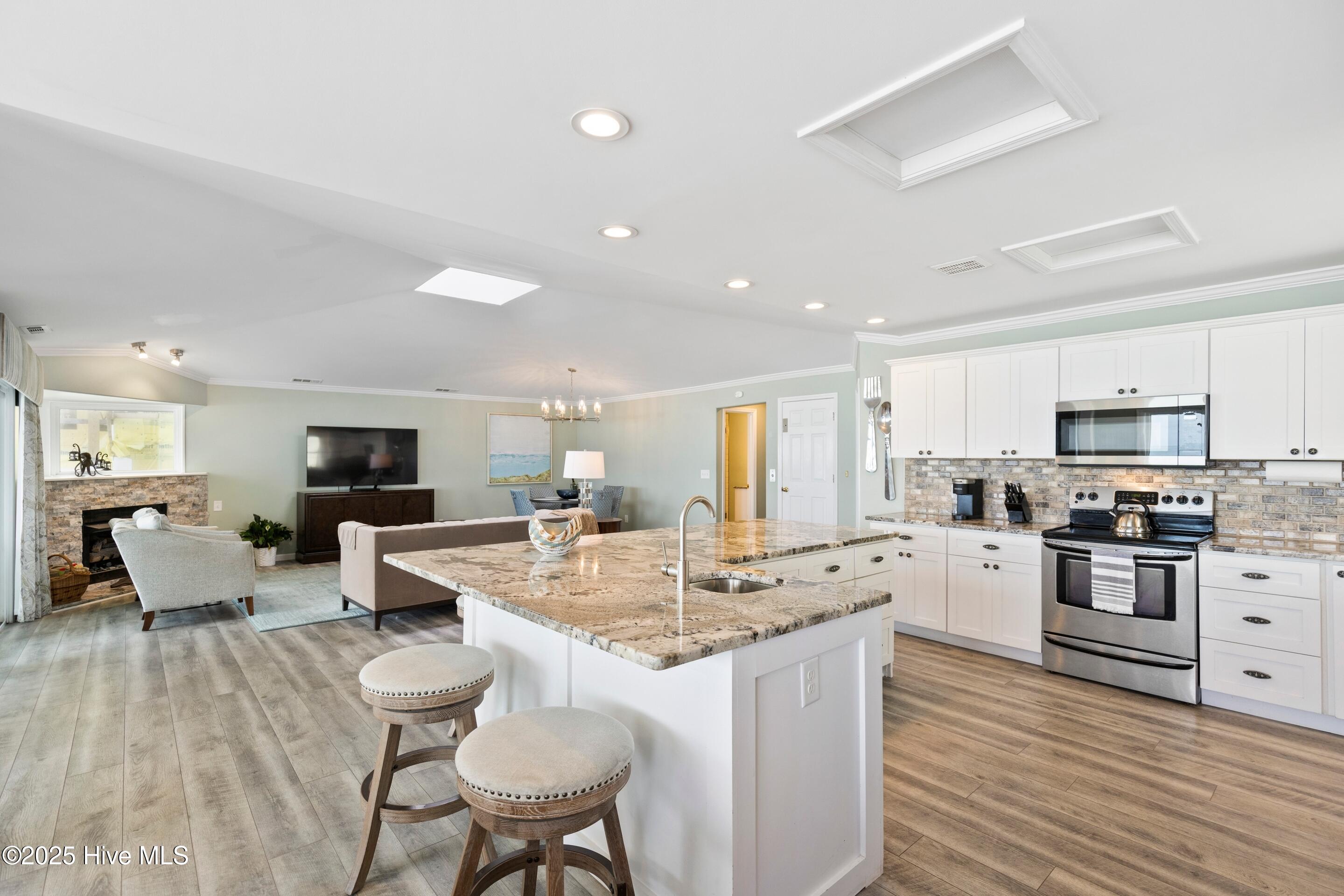 100539934 | Photo 11