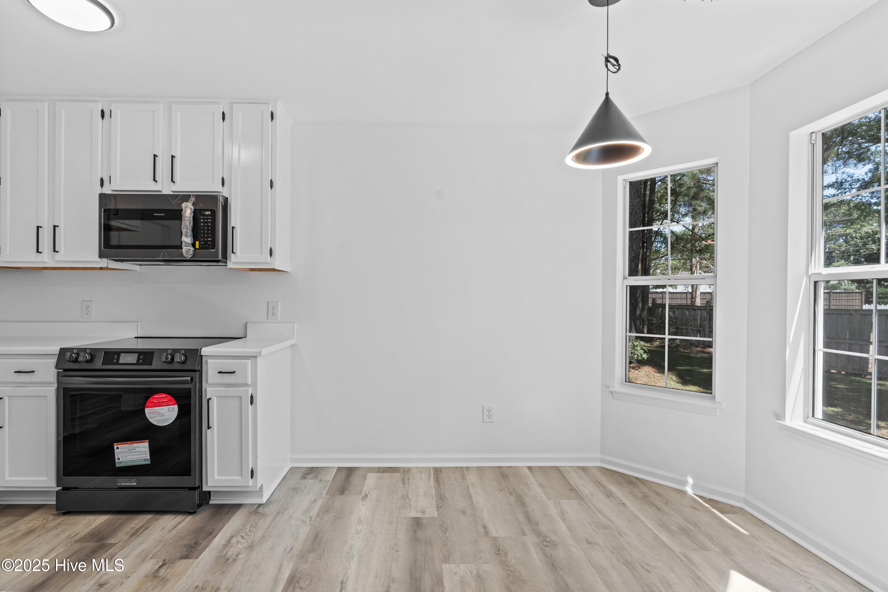 6603 Whinbrel Court, Wilmington, NC 28409 – photo 14: 014-6603WhimbrelCourt-Wilmington-NC-2840
