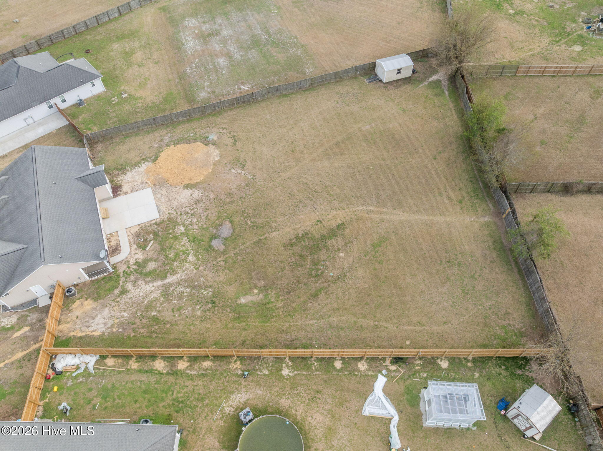 100562235 | Photo 47