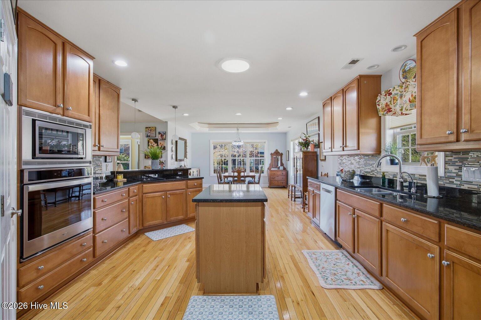 100559309 | Photo 22