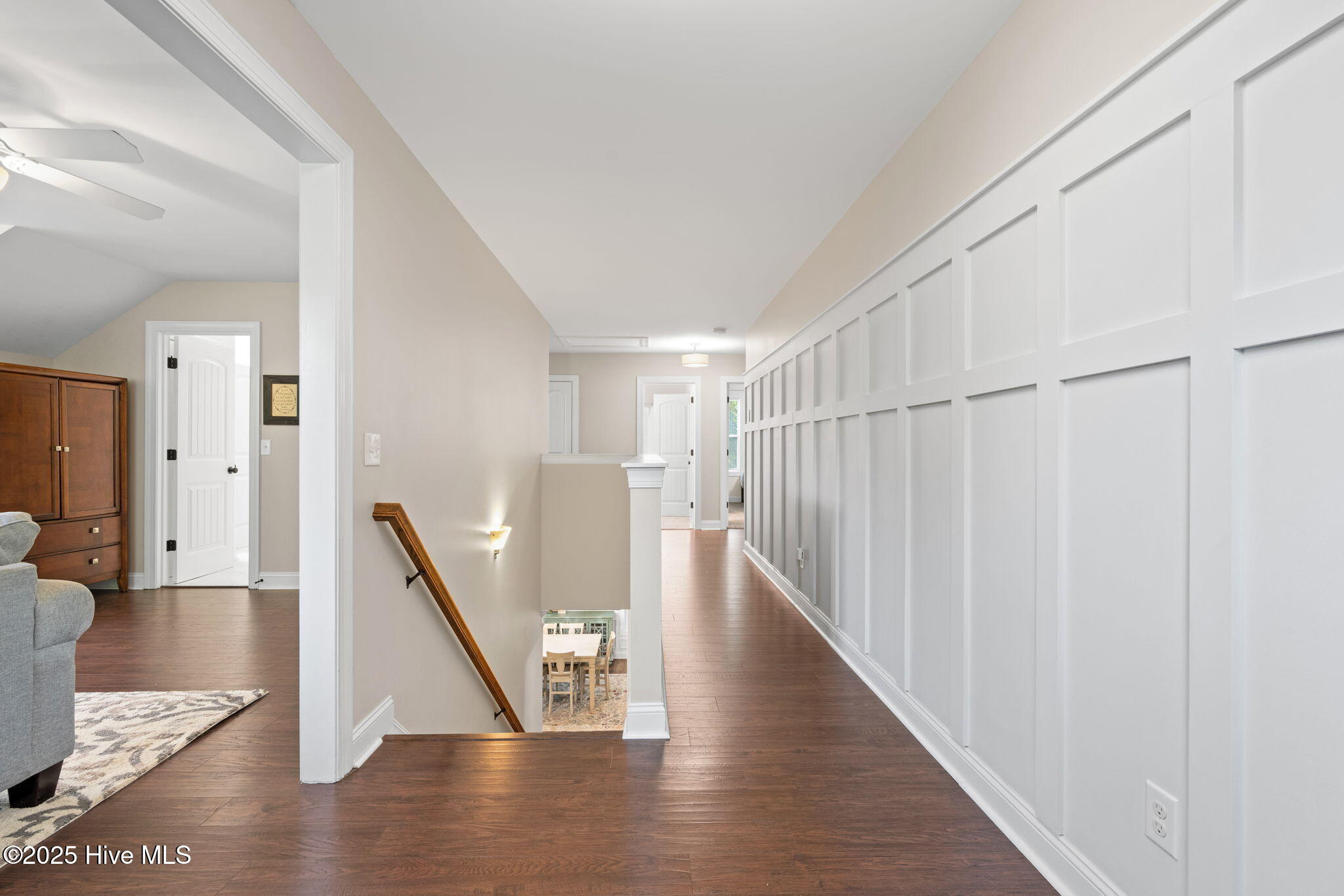 100521115 | Photo 28