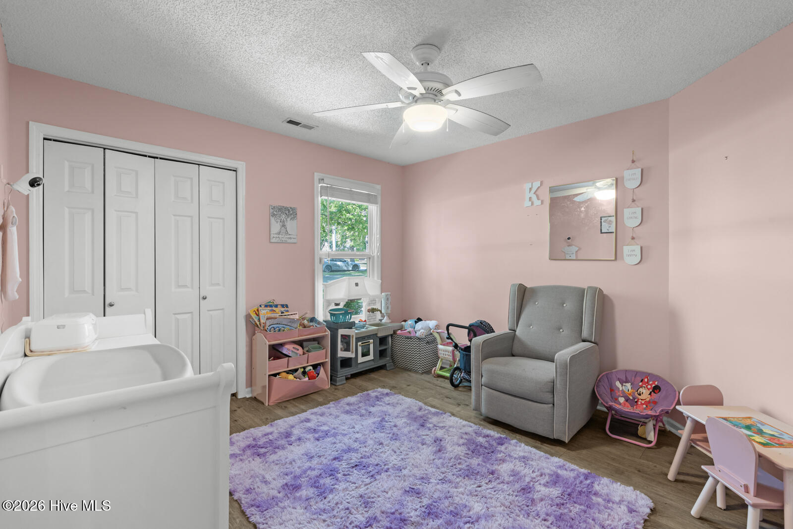 100570070 | Photo 20