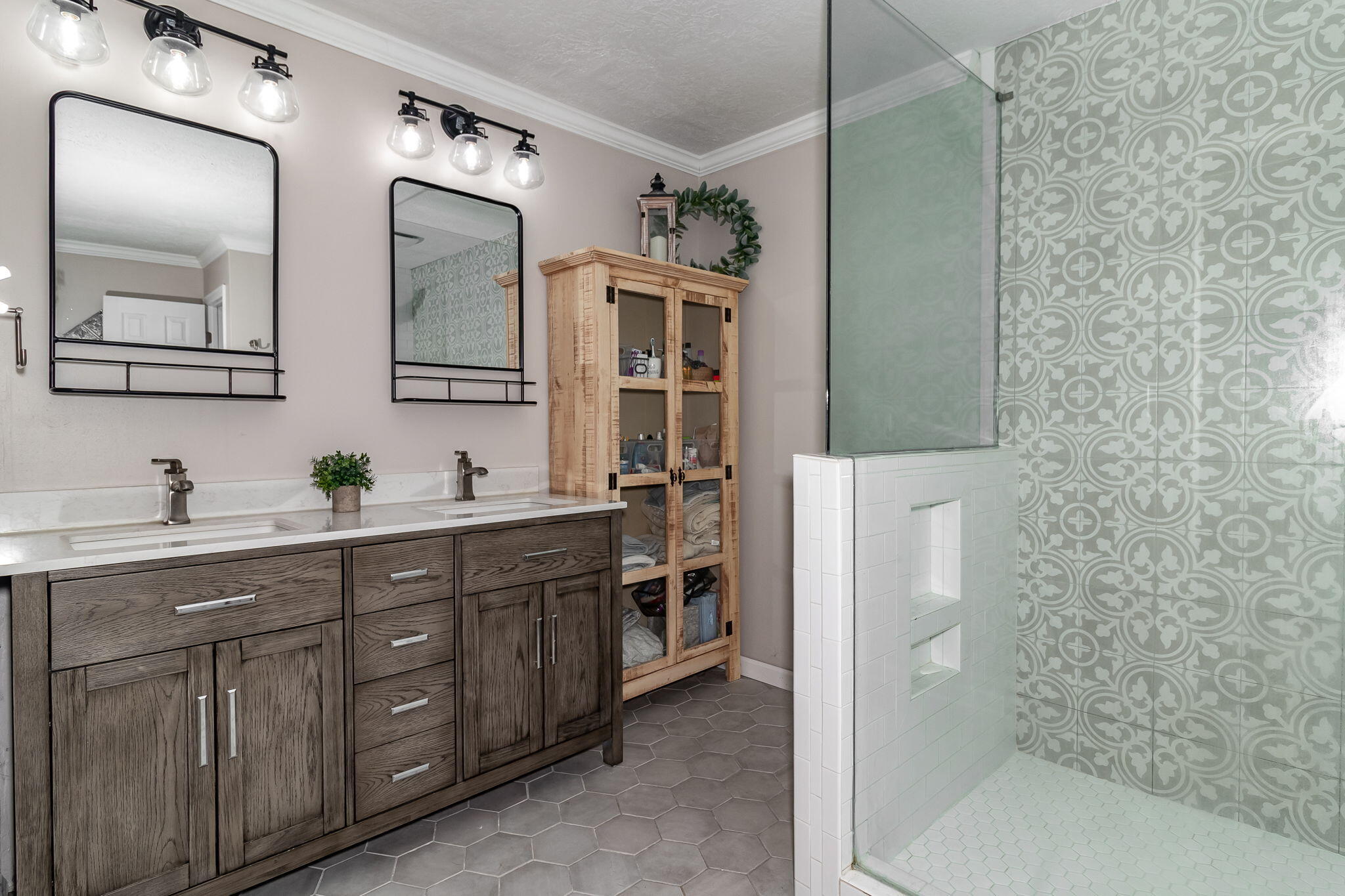 35-web-or-mls-1545 SWINT RD ©-1027