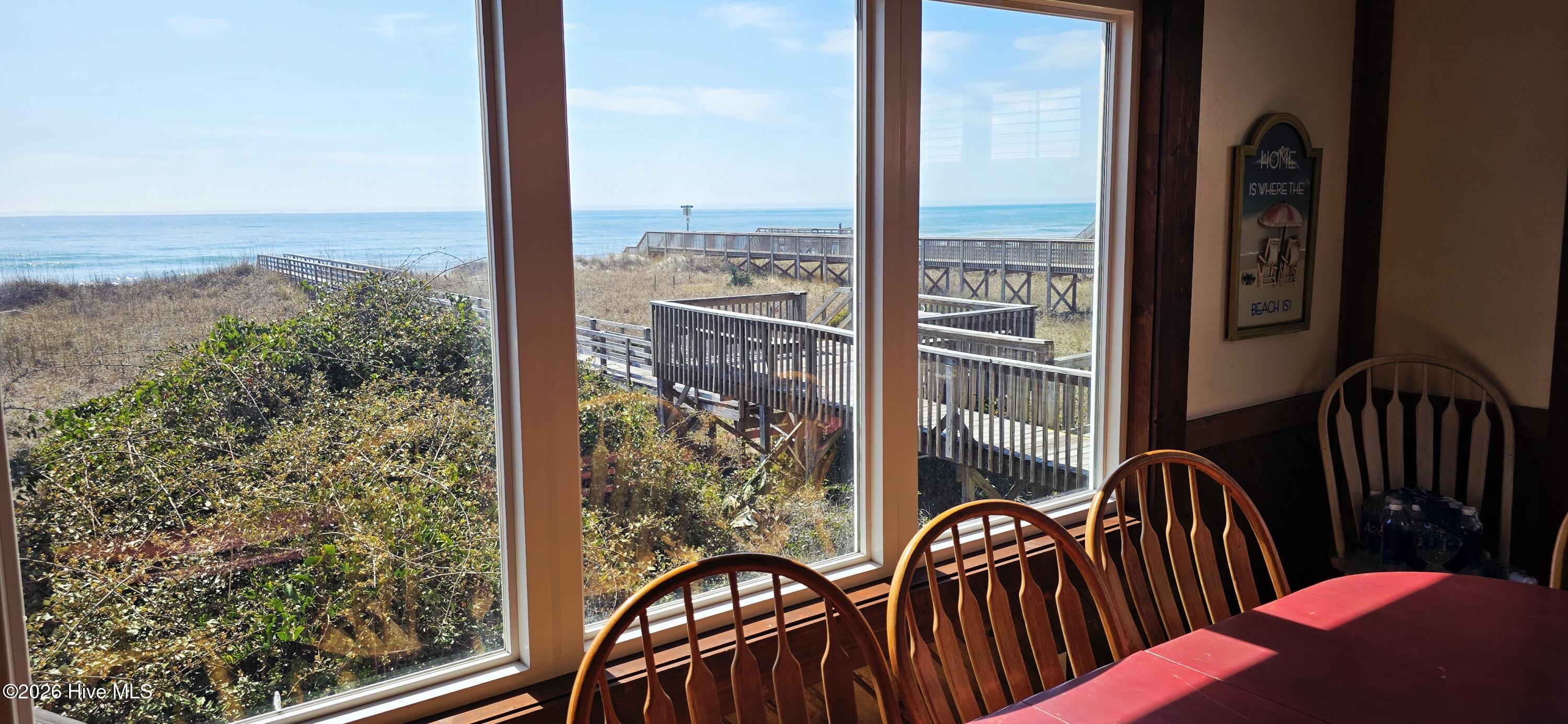 100559141 | Photo 13