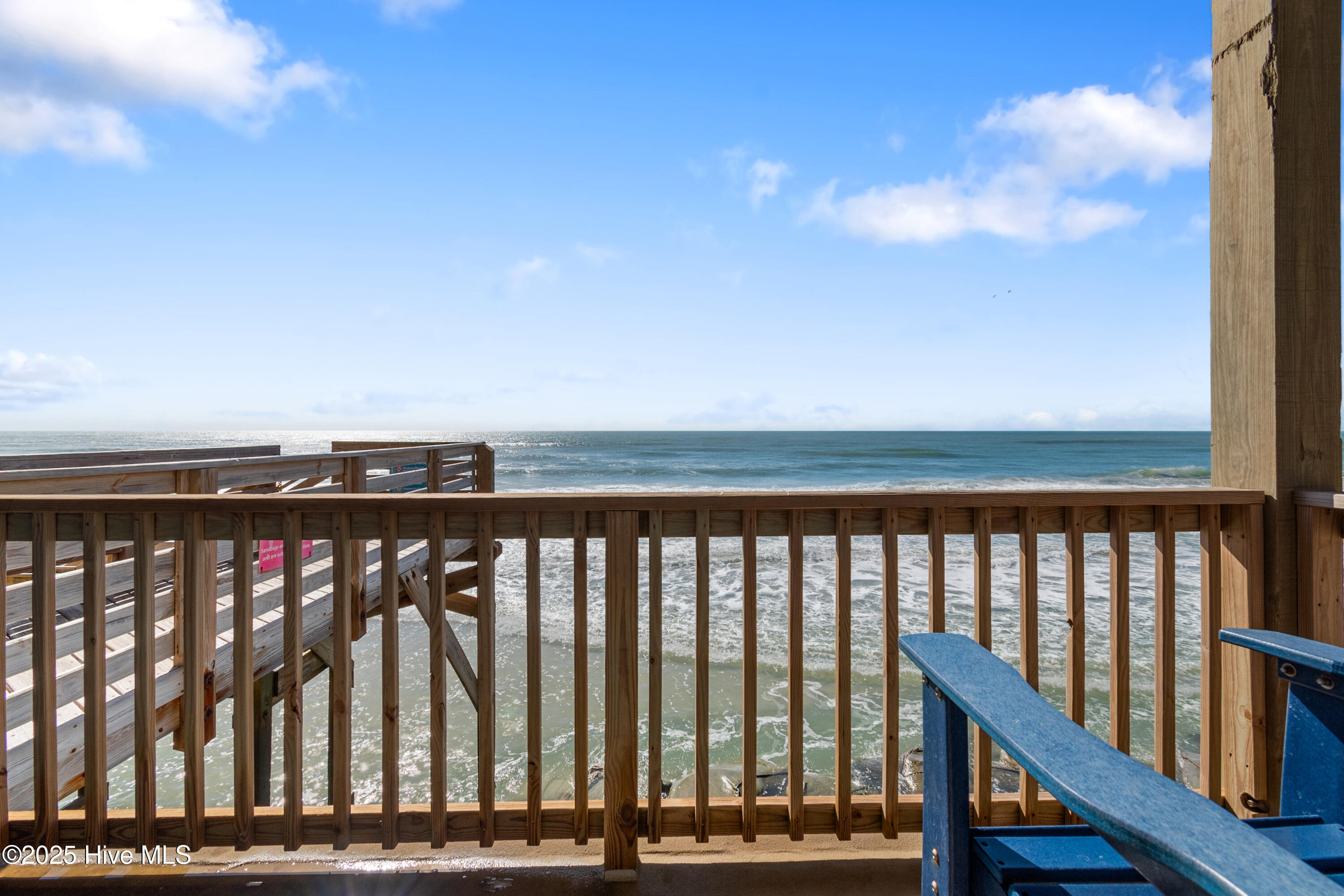 100534737 | Photo 11