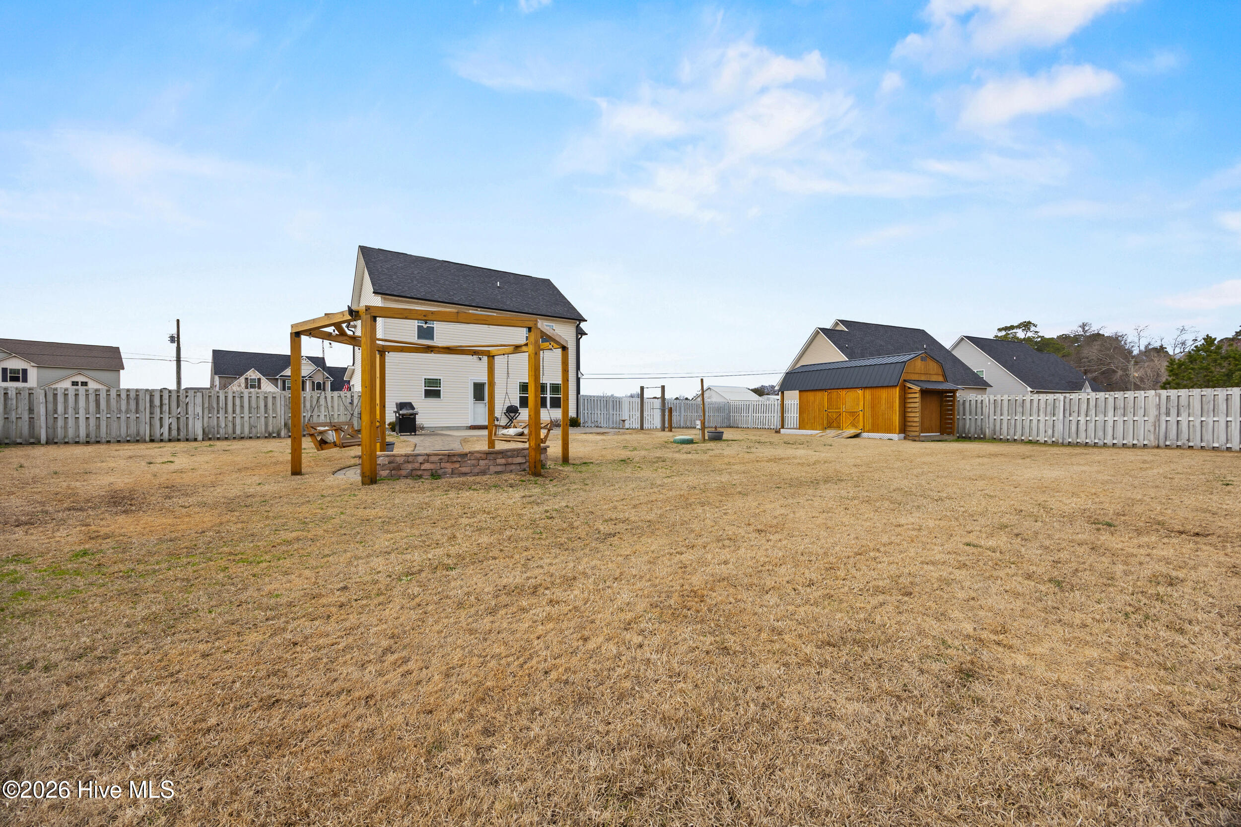 100556419 | Photo 38