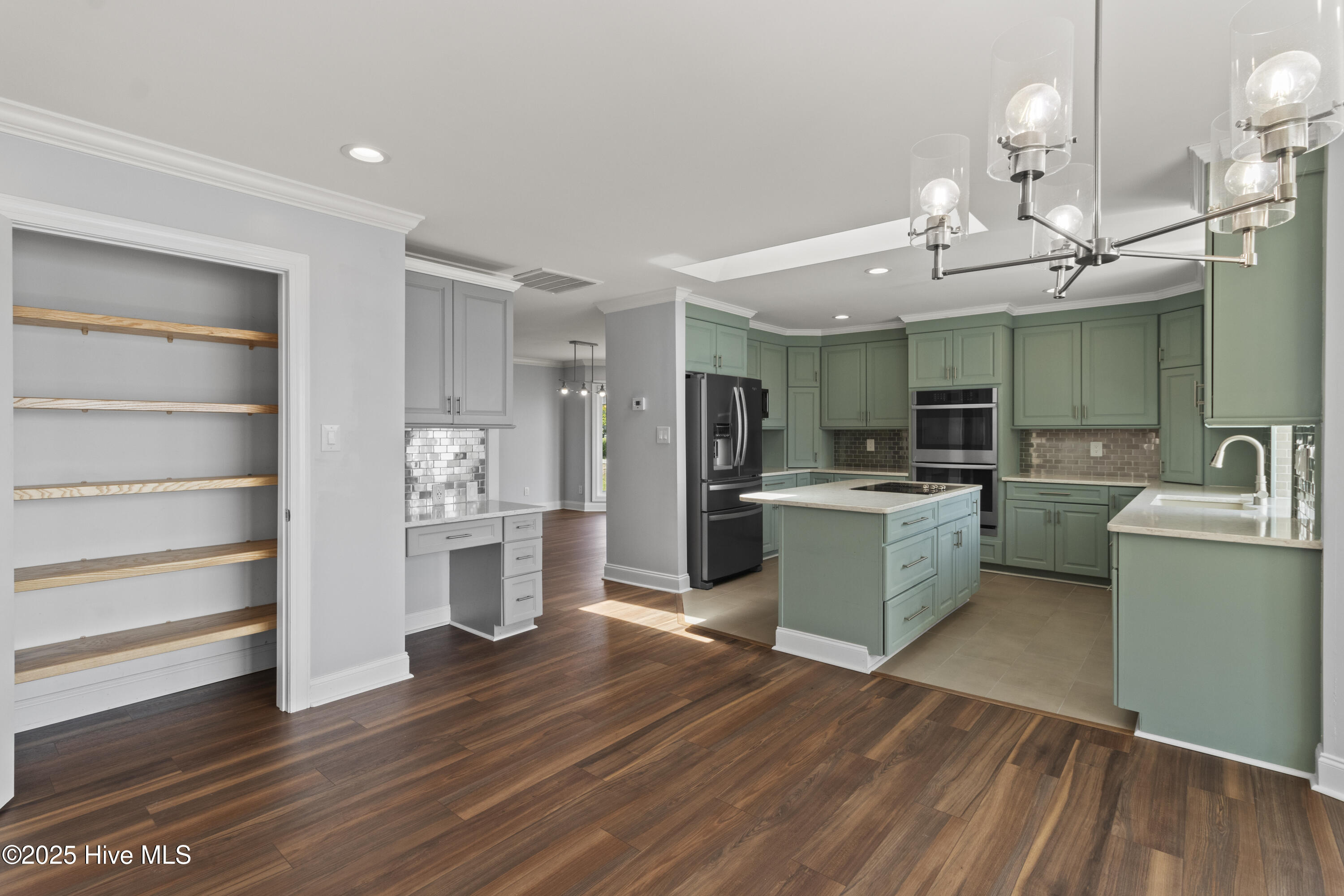 100556358 | Photo 12