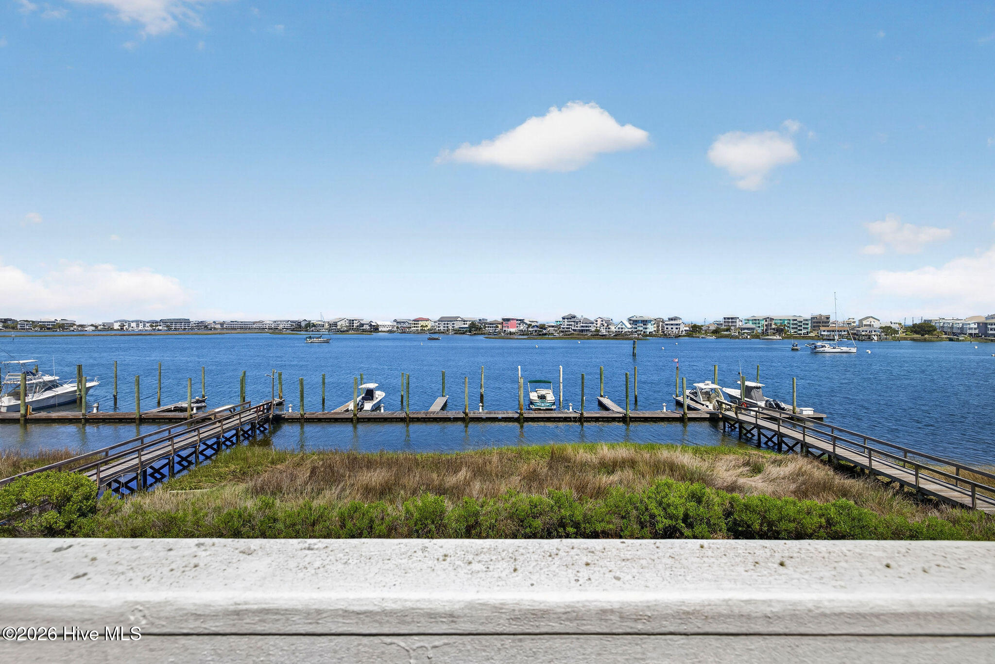 100576038 | Photo 3