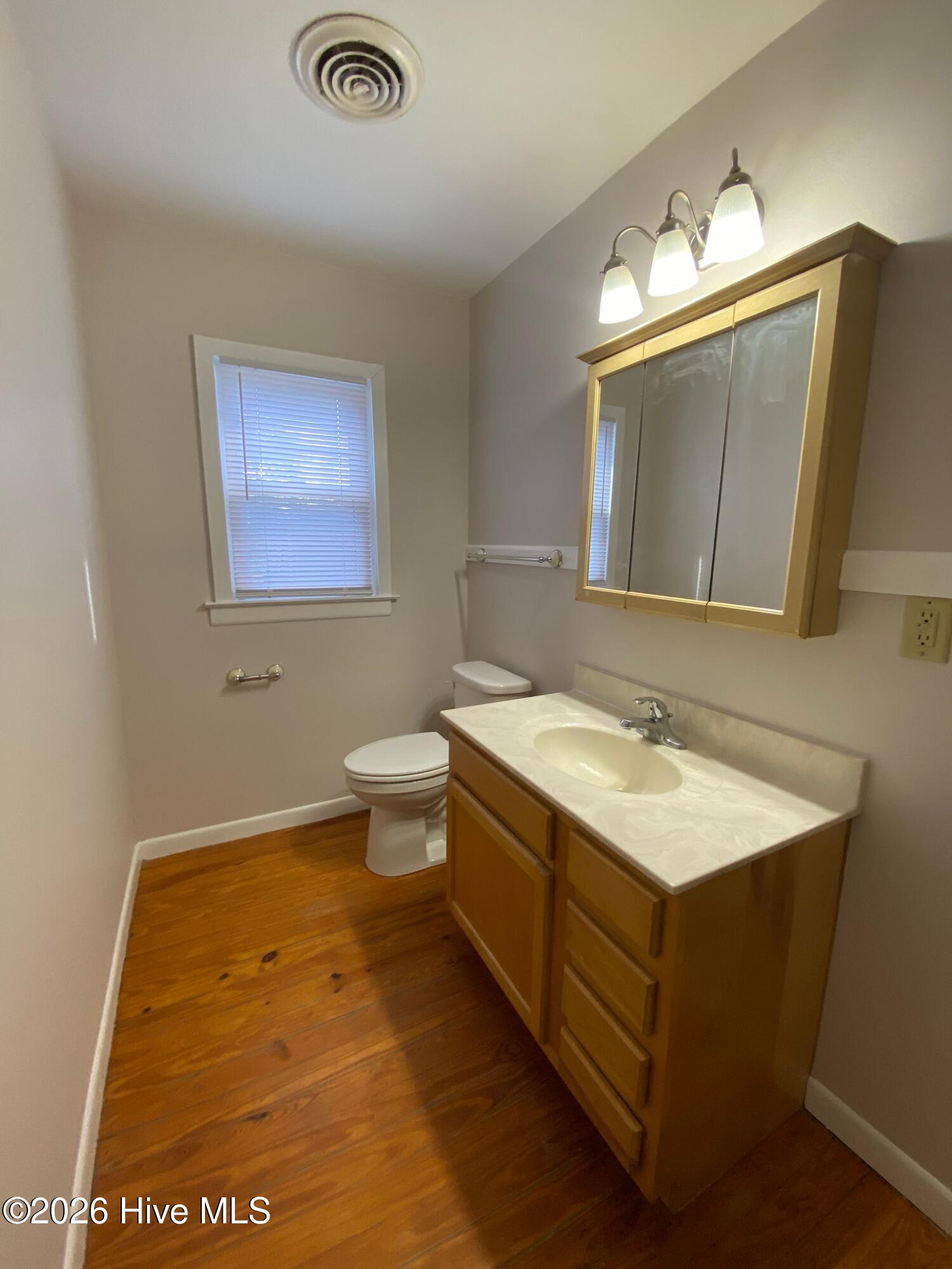 100565723 | Photo 20