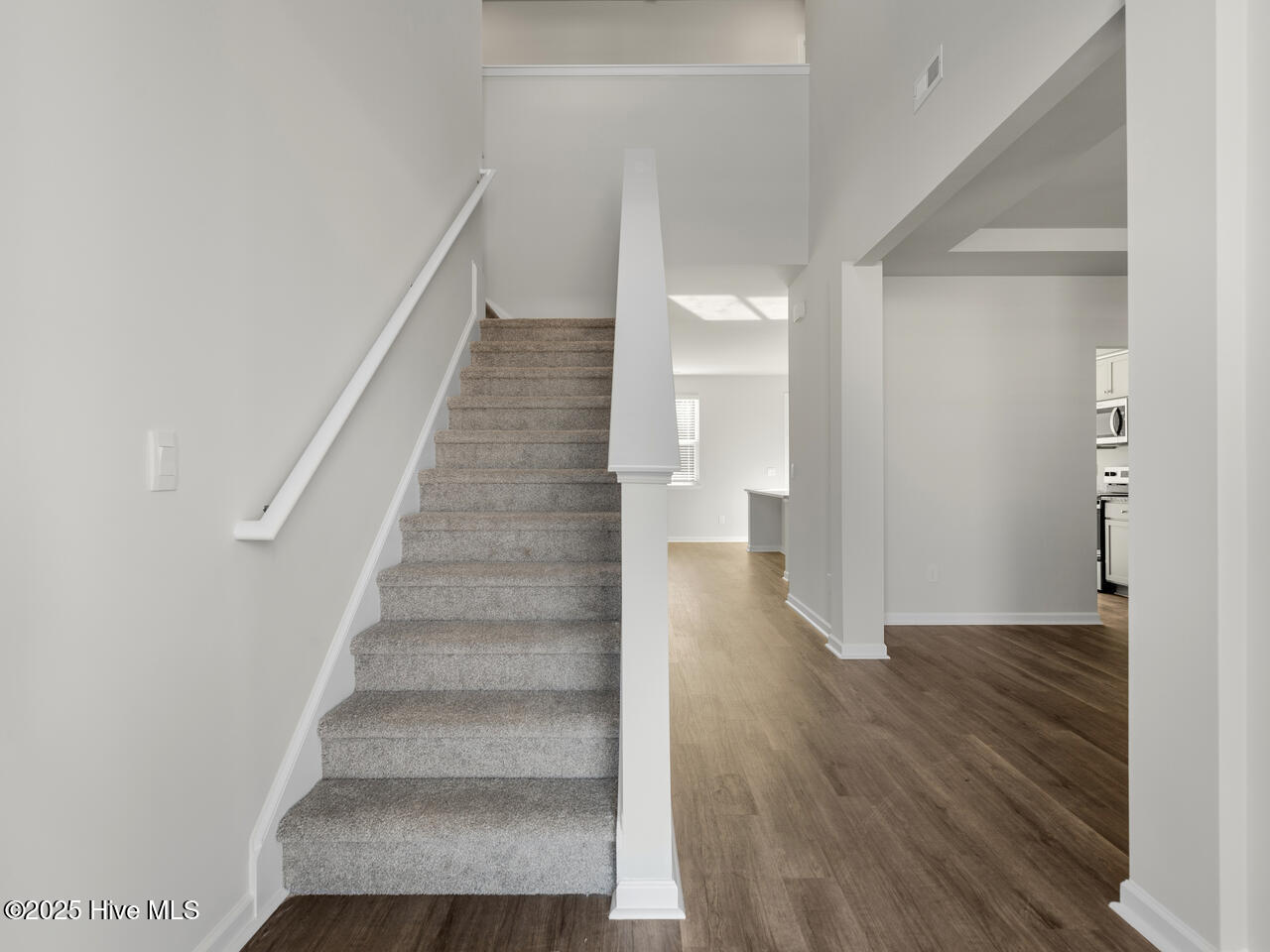 BentOak1552foyDRHL33A7770CR2-007-020-128