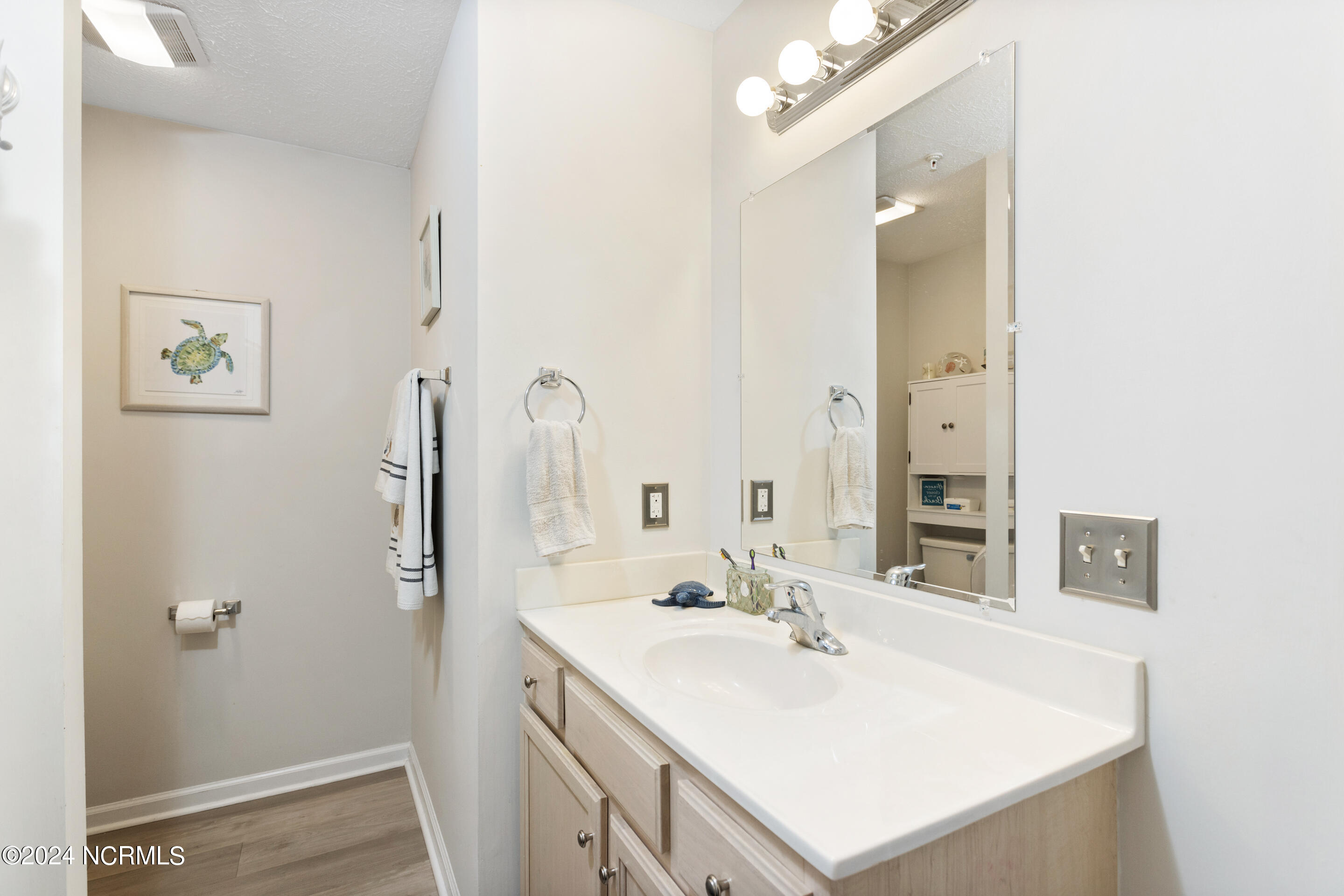 100529721 | Photo 28