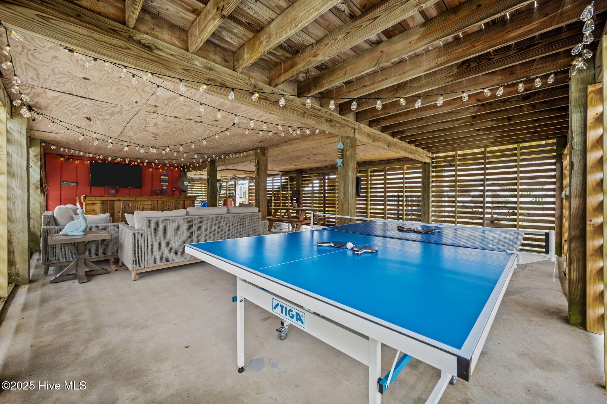 100525706 | Photo 29