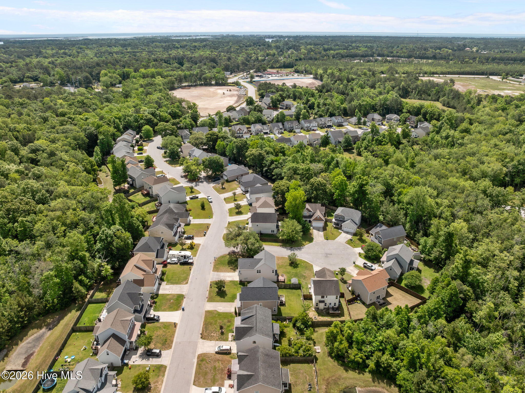 100570344 | Photo 51