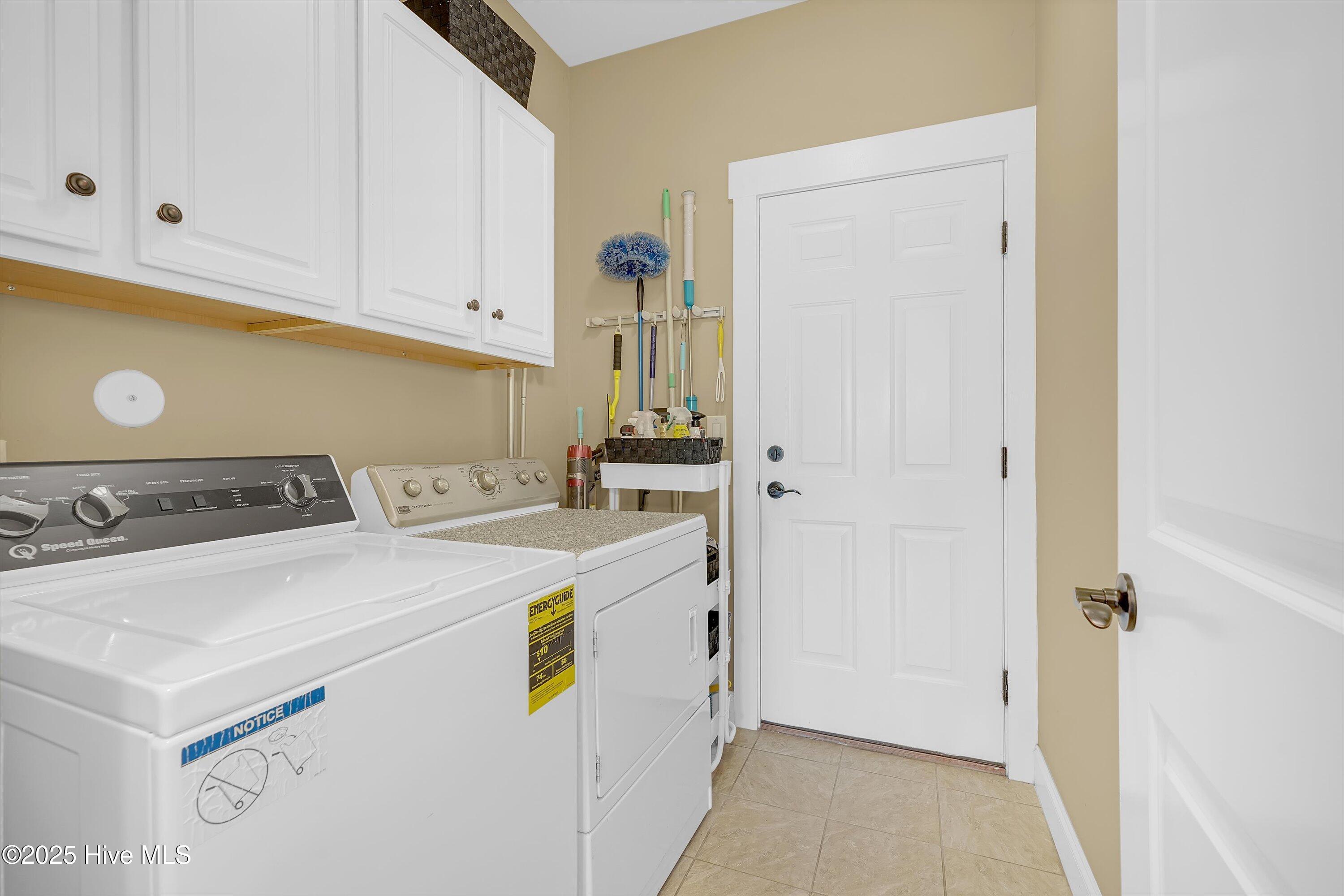 100553143 | Photo 29