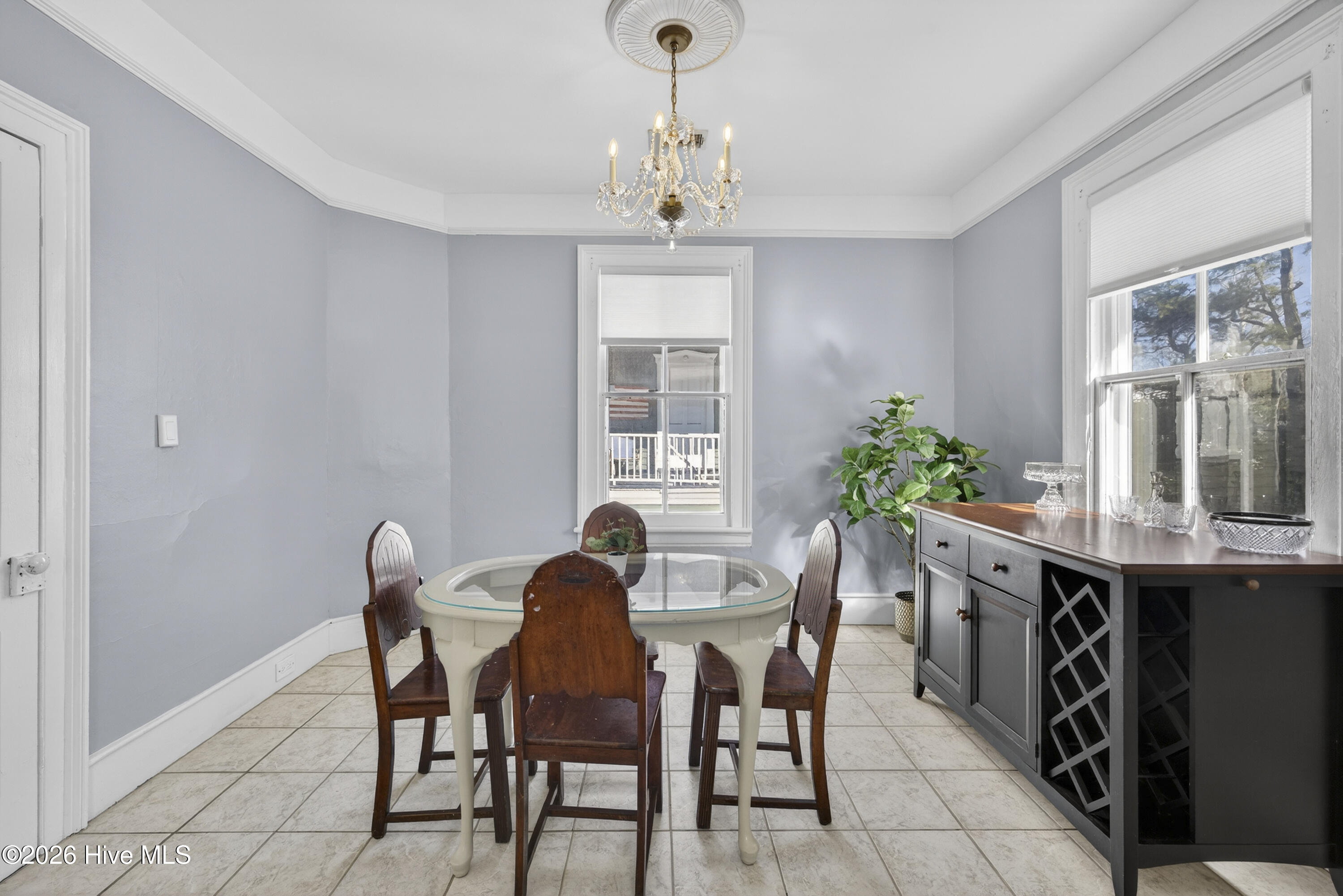 100555713 | Photo 40