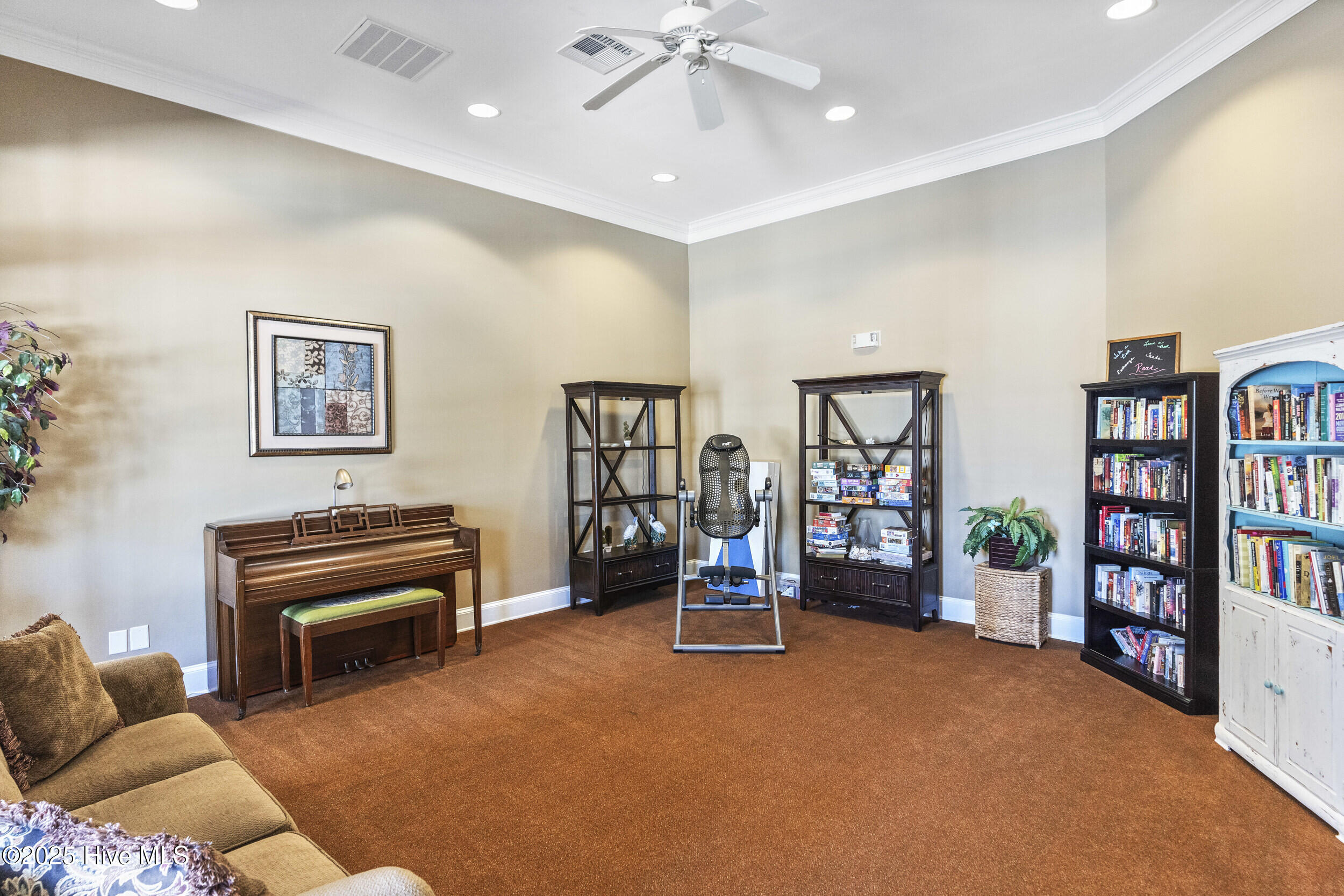 100519545 | Photo 40