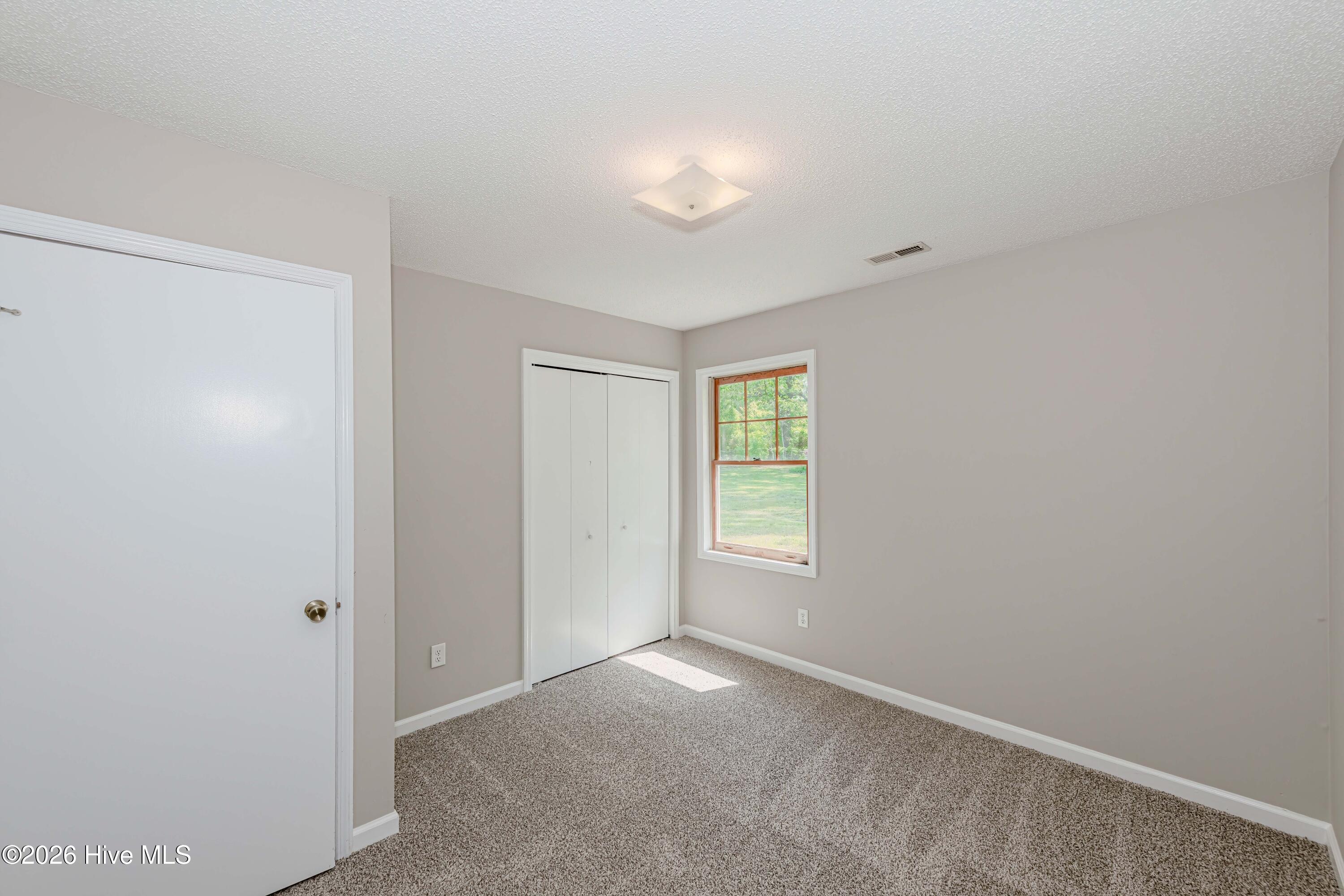 100568106 | Photo 45