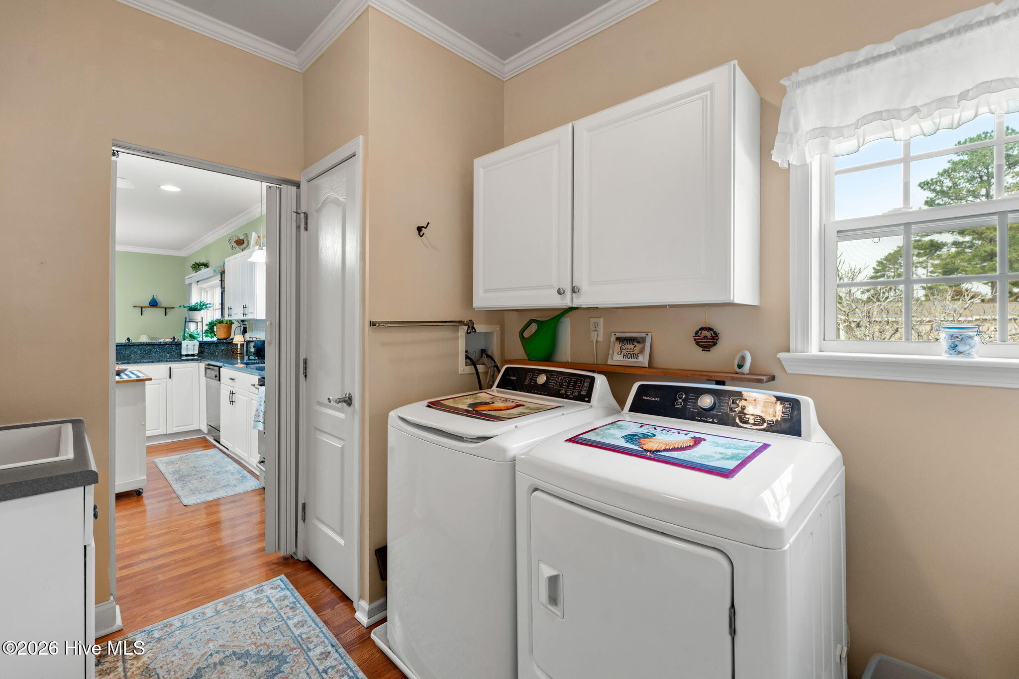 100555983 | Photo 37