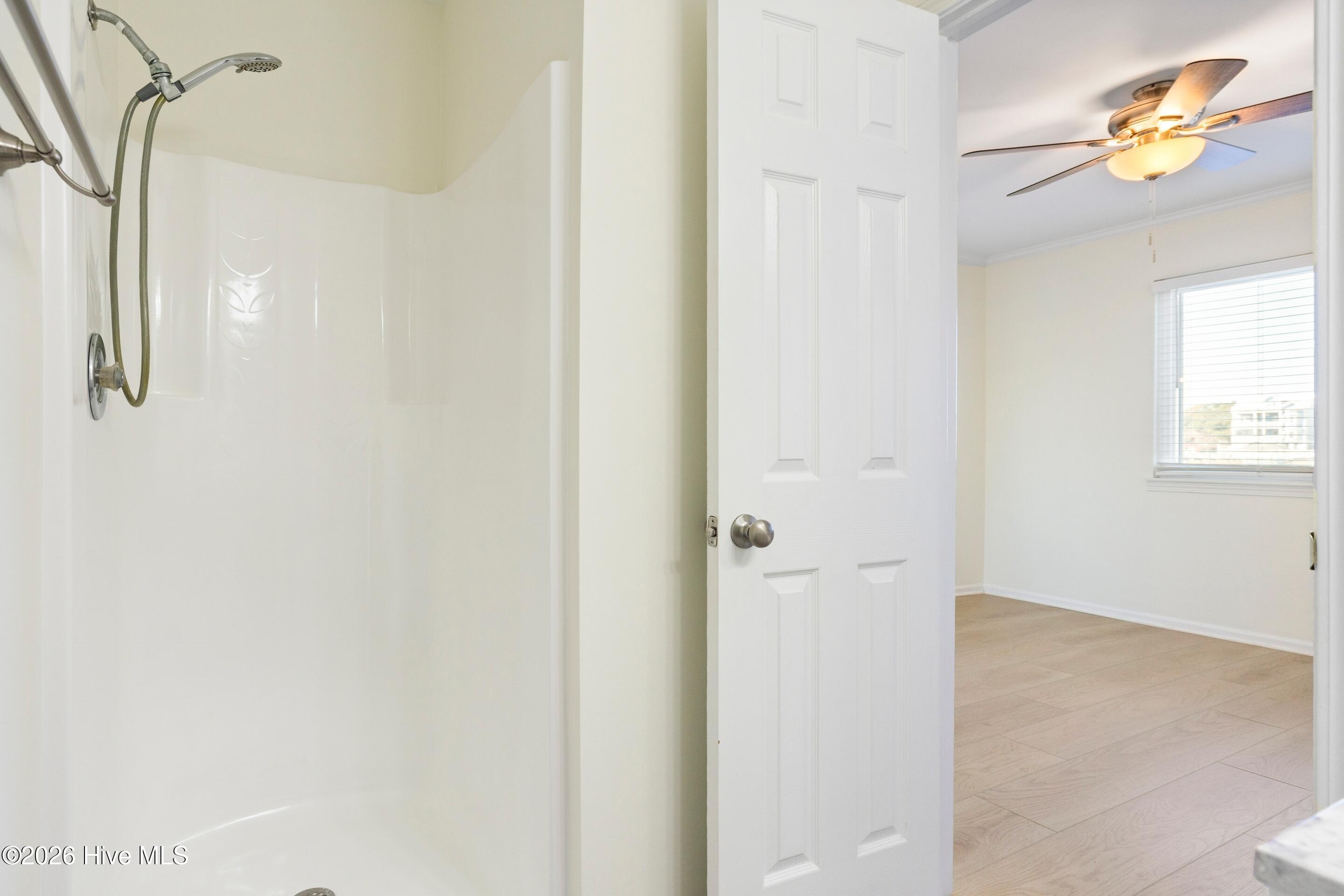 100550502 | Photo 26