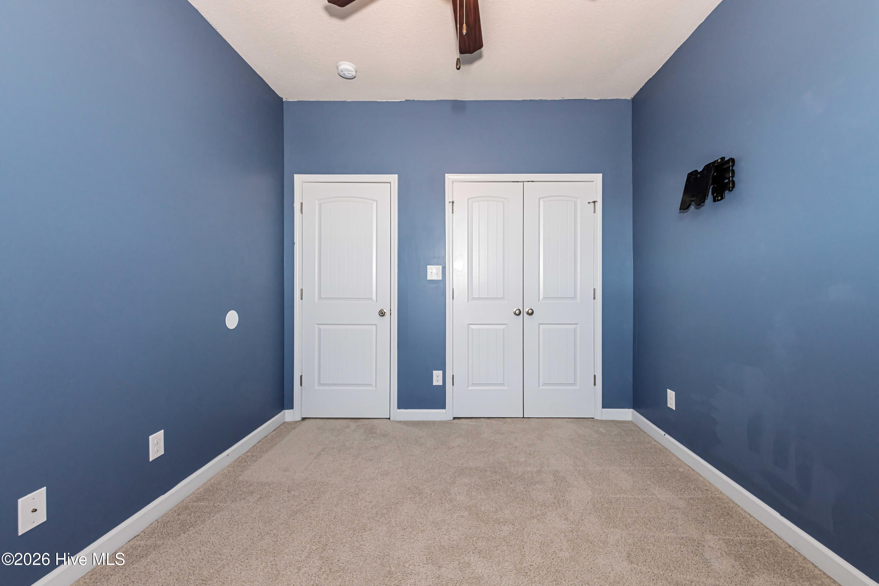 100567221 | Photo 33