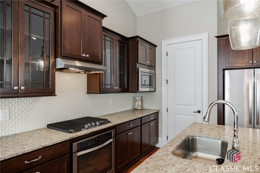 2990 Greenleffe Drive