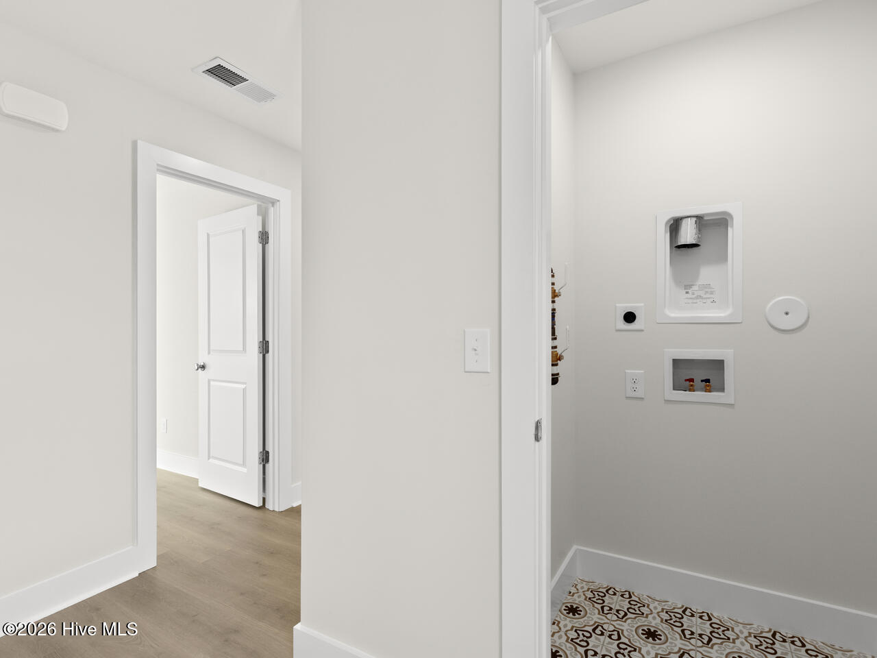 100532361 | Photo 21