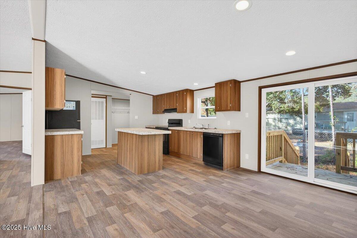 100544292 | Photo 21