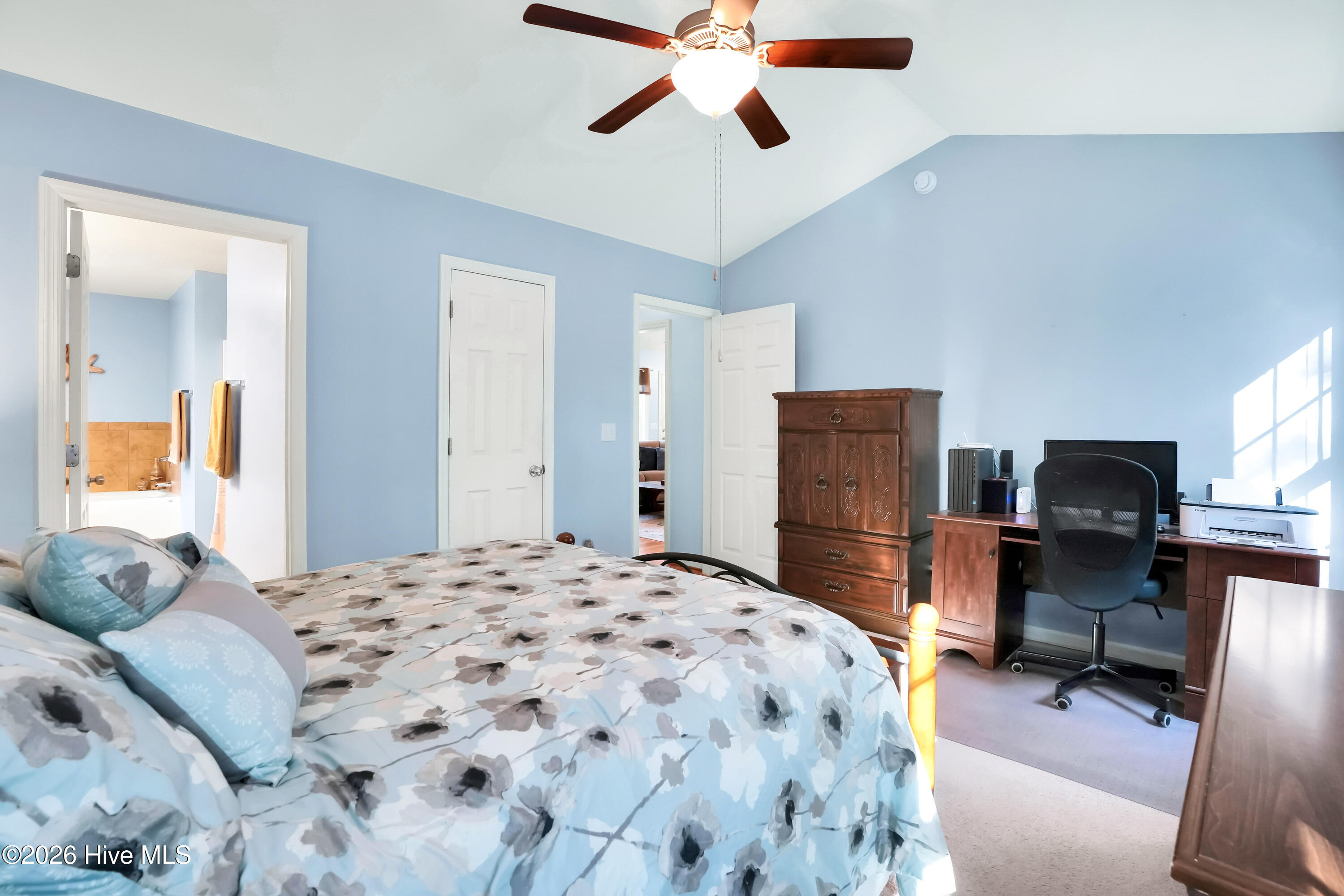 100553723 | Photo 17