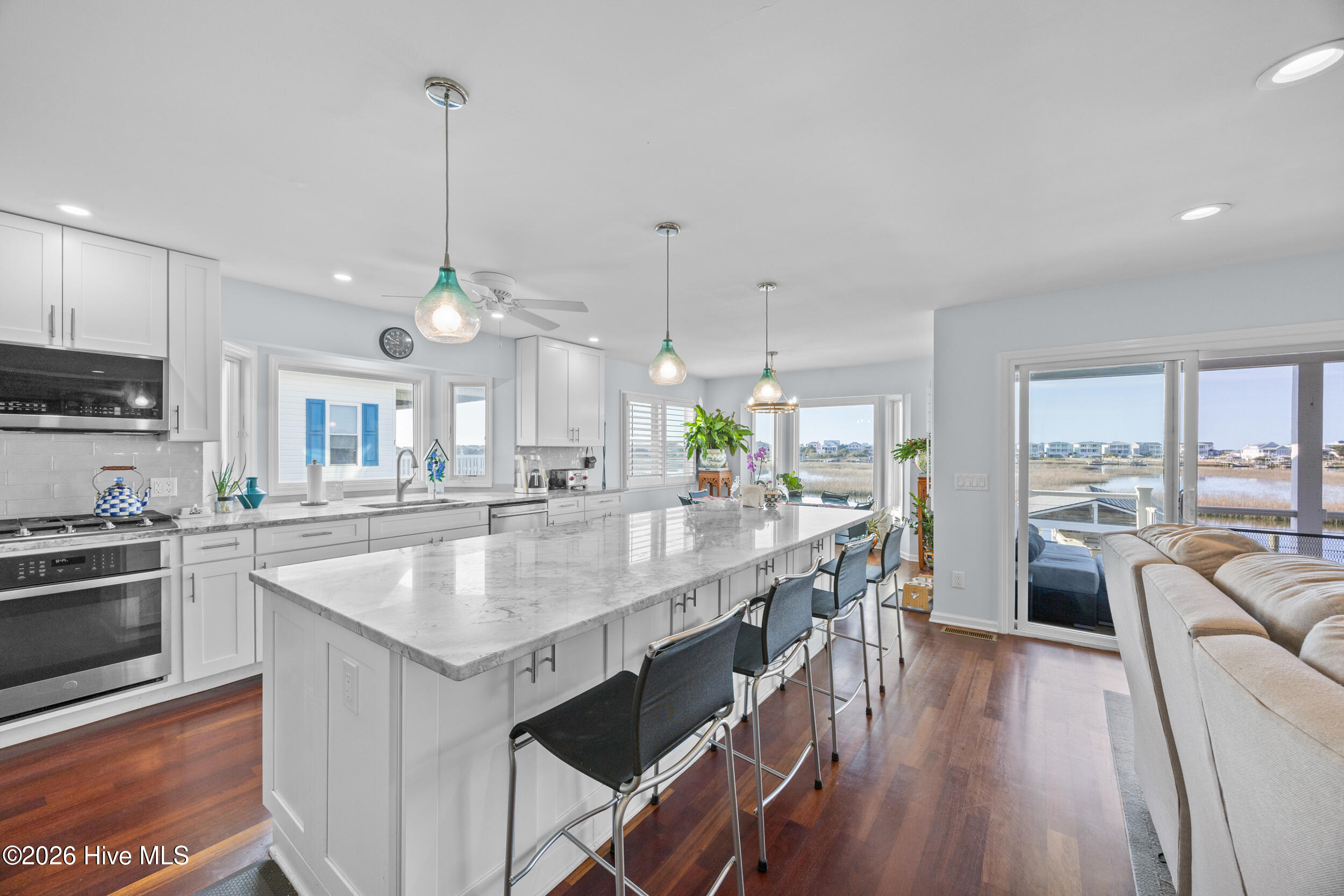 100564811 | Photo 12