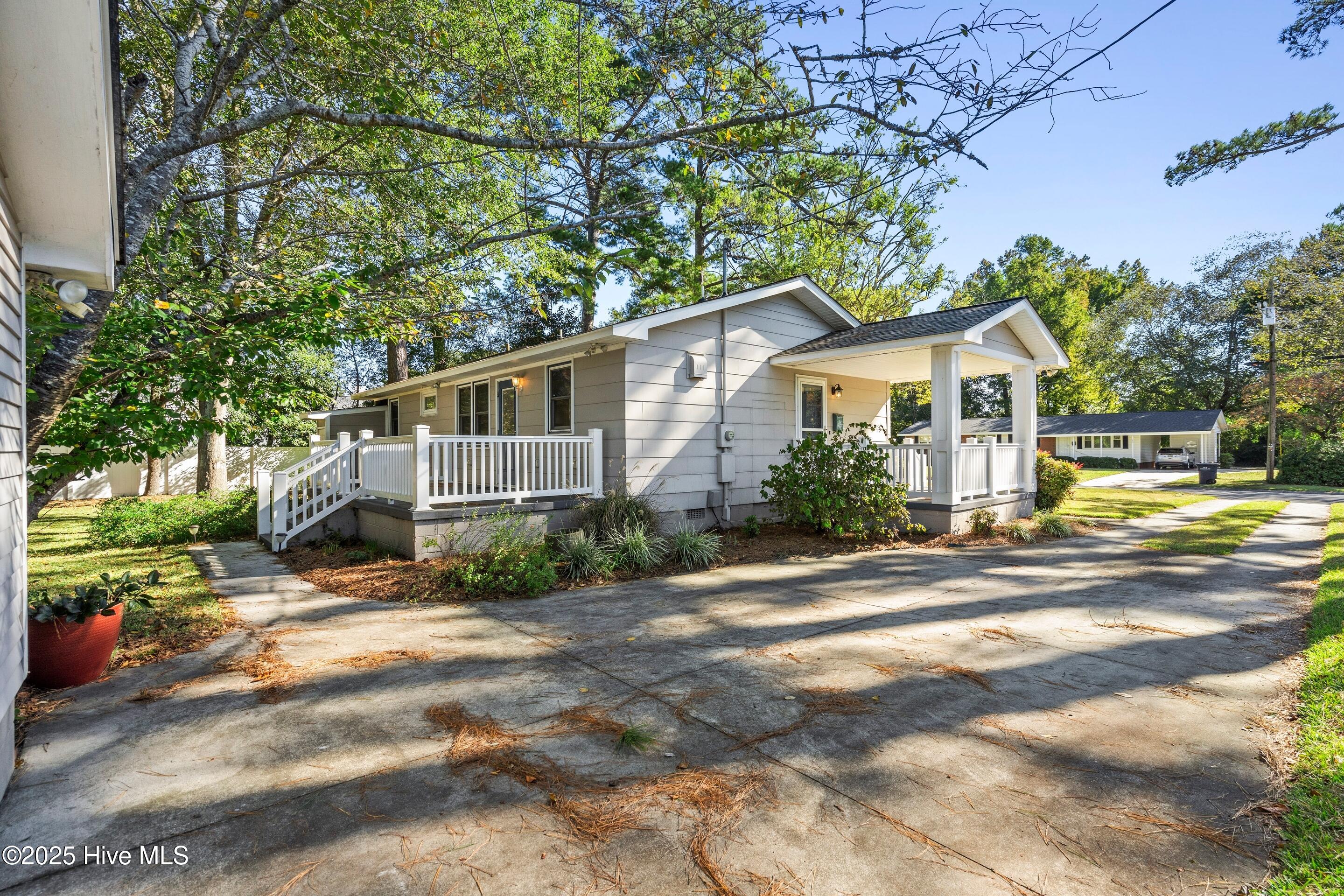 100537321 | Photo 34