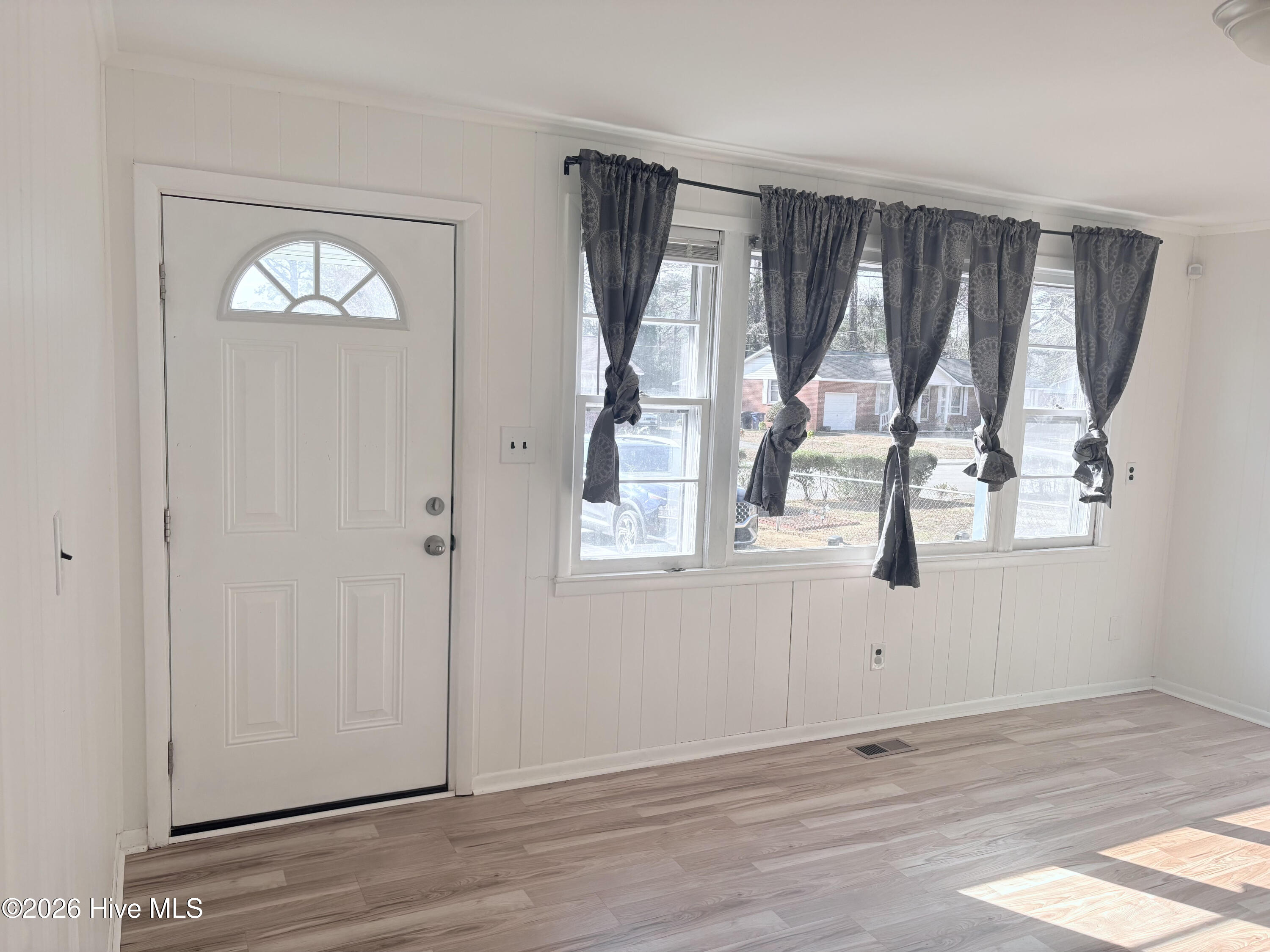 100553581 | Photo 11