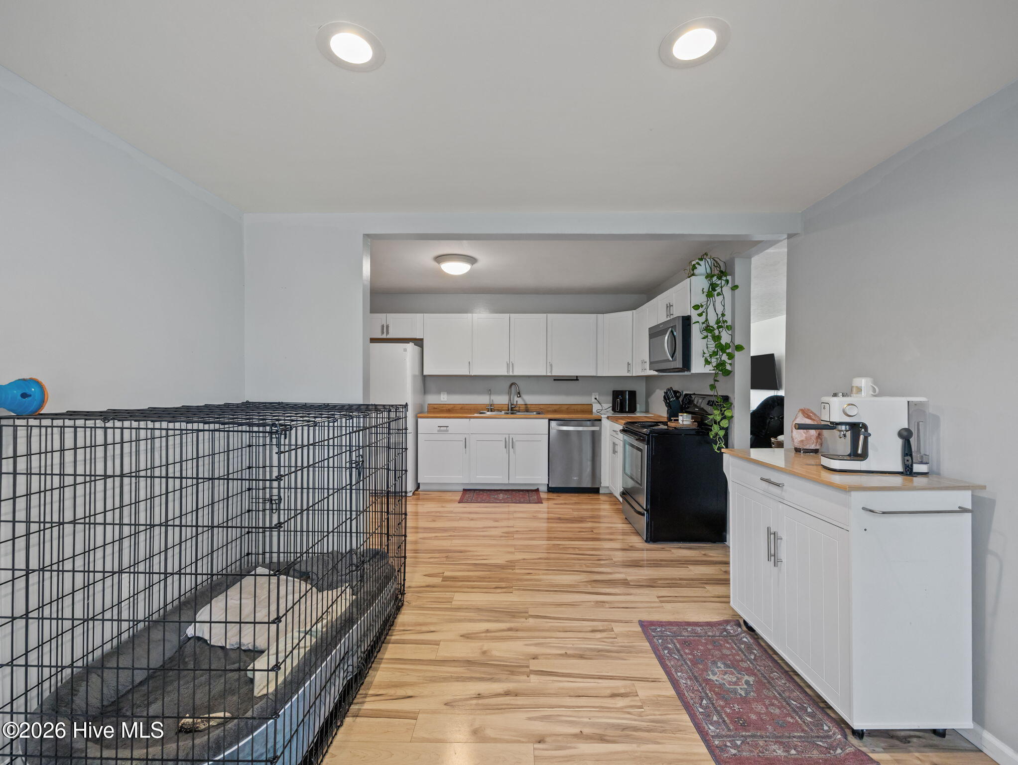 100565303 | Photo 28