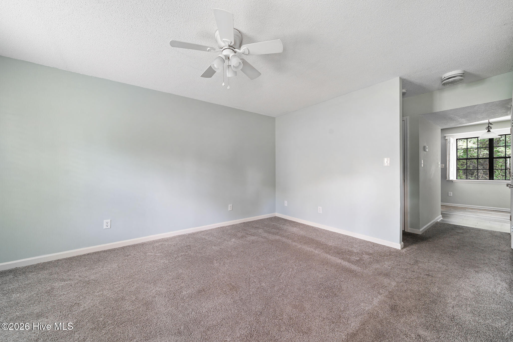 Exterior photo of 611 SE Railroad Street, Wallace, NC 28466. MLS: 100593791