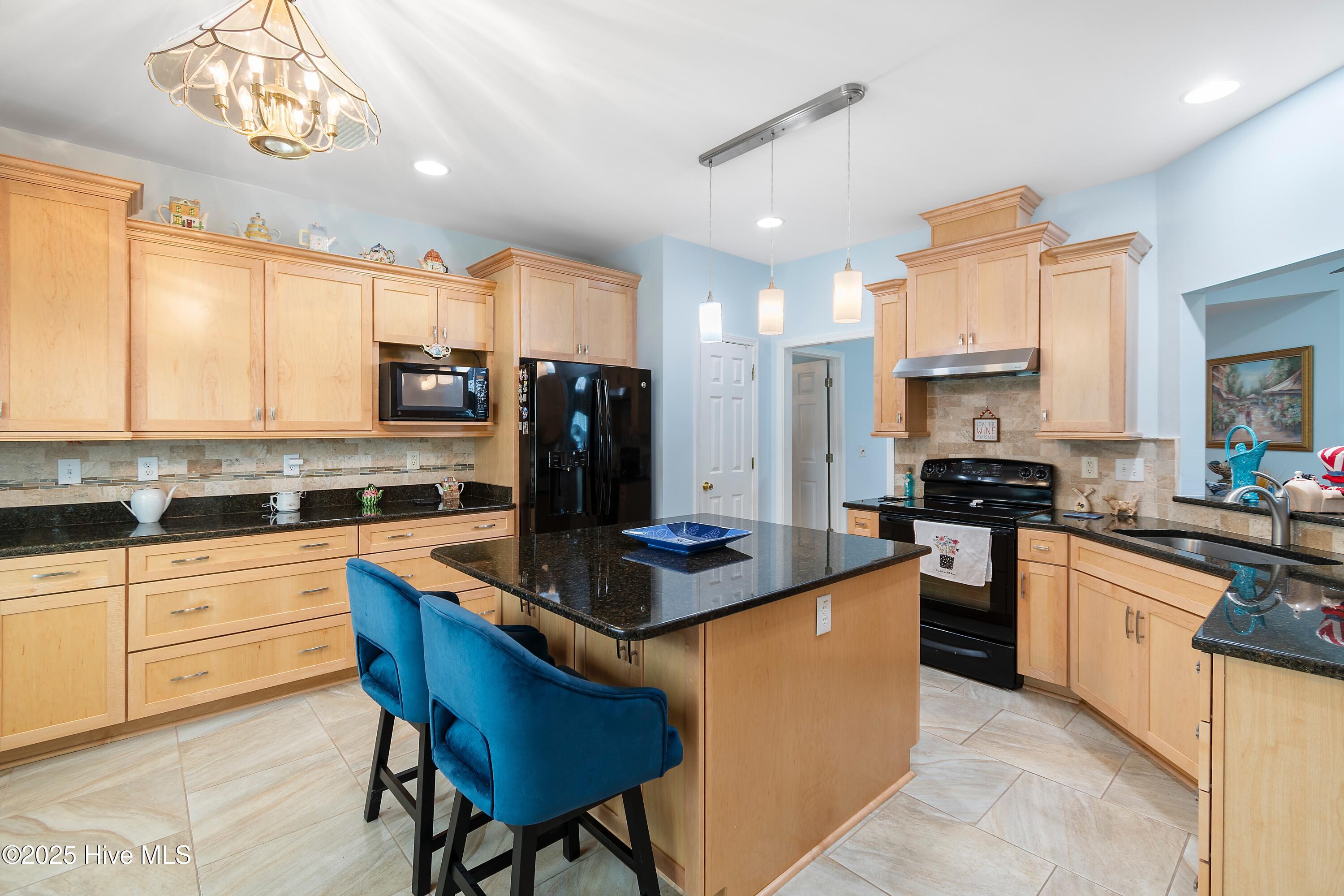 100545372 | Photo 34