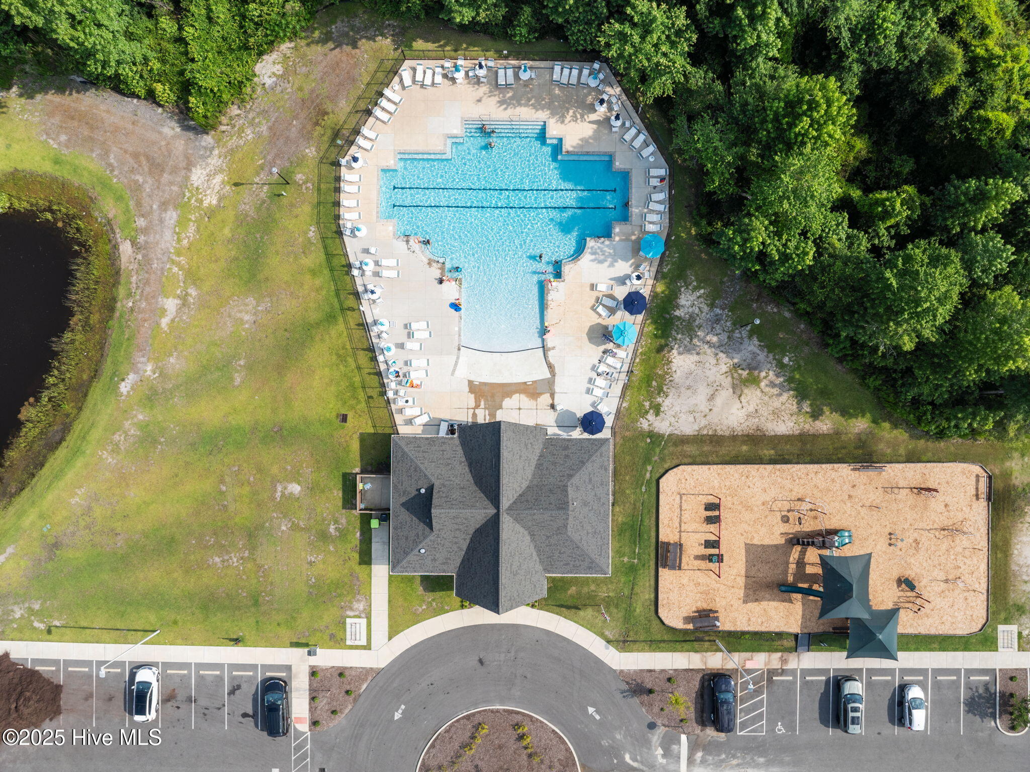 100547166 | Photo 45