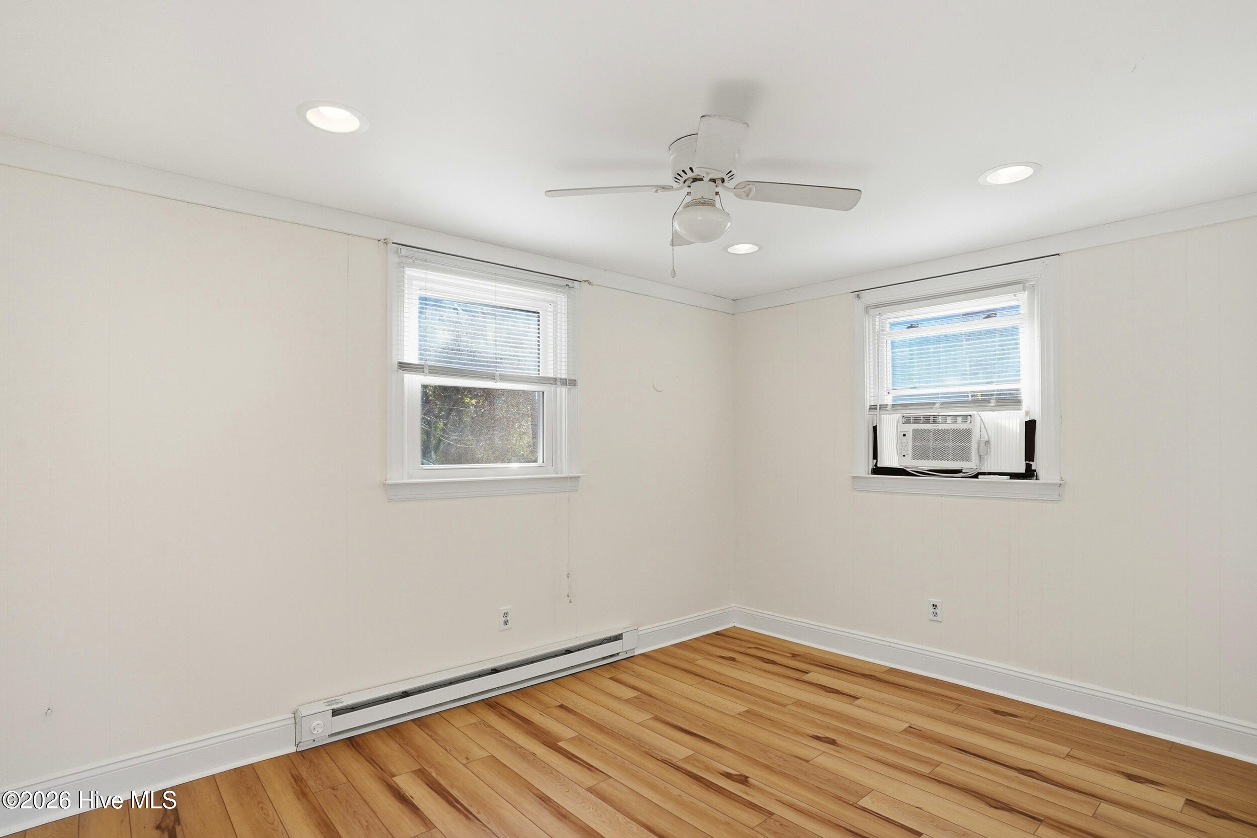 100552223 | Photo 14