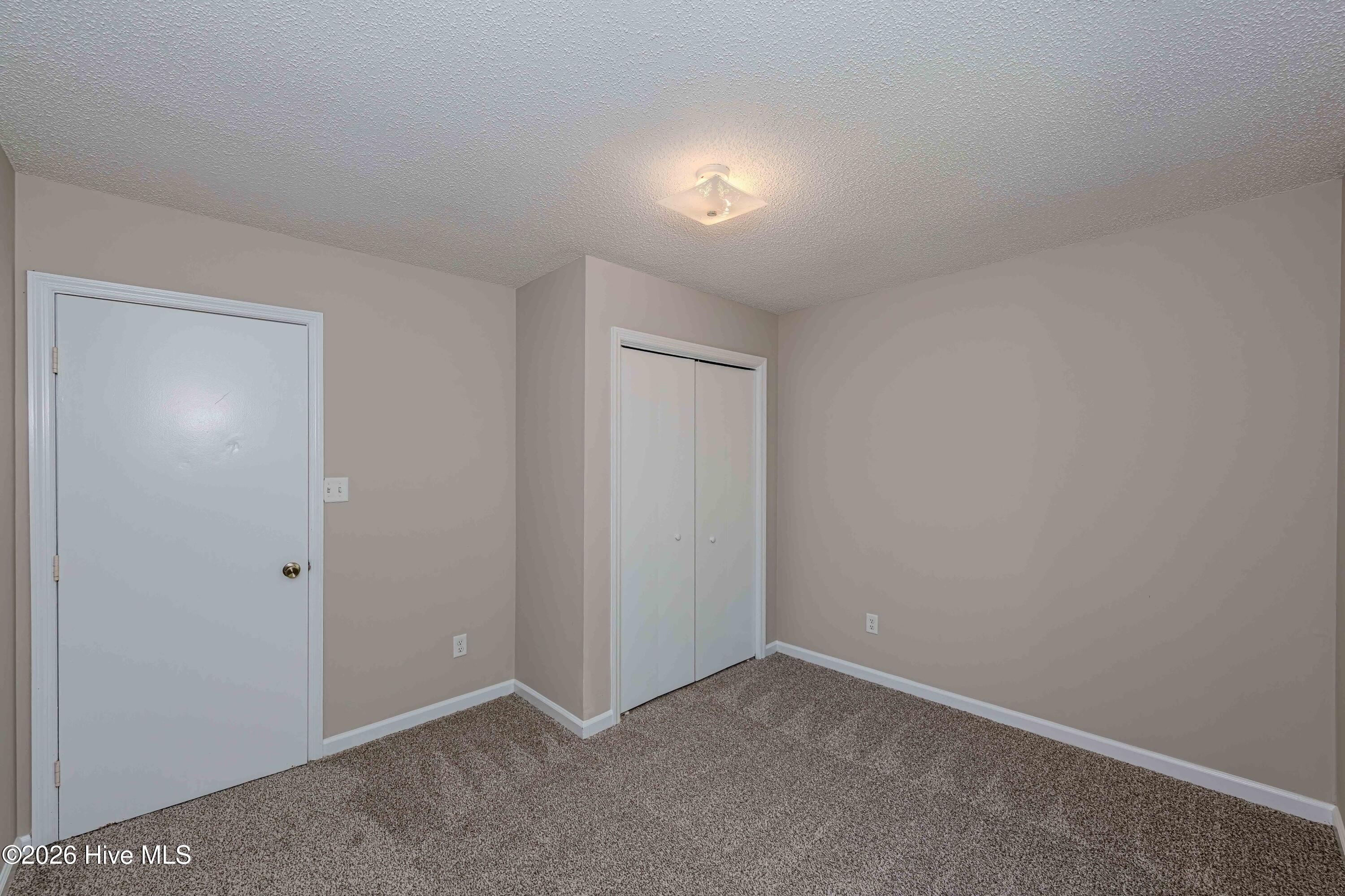 100568106 | Photo 49