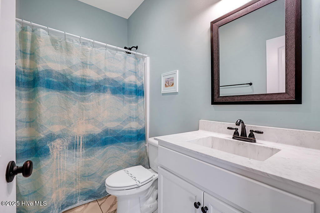 100504186 | Photo 23