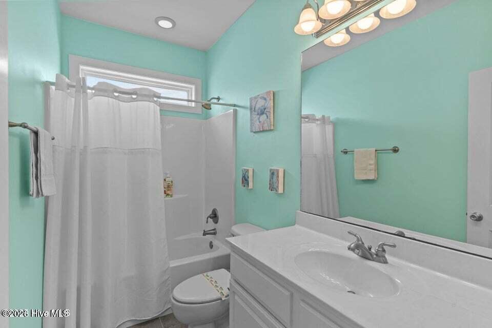 100570468 | Photo 29