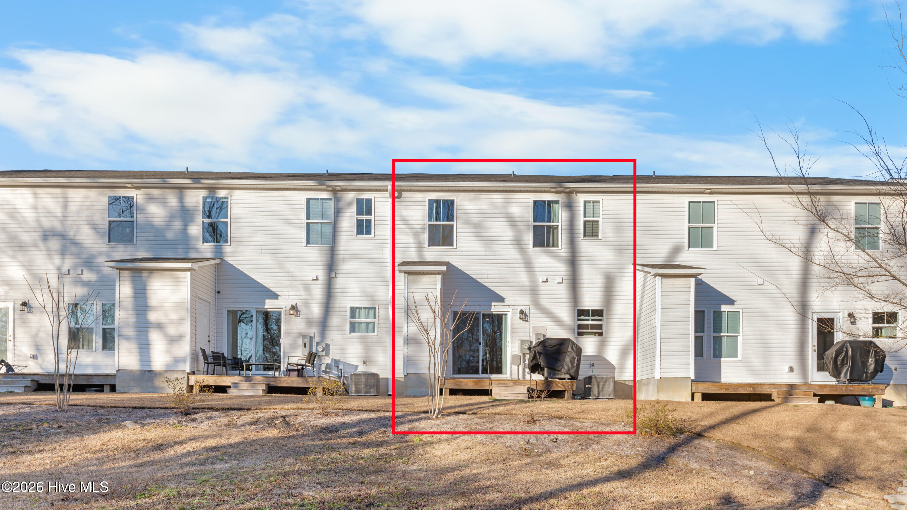 100555371 | Photo 32