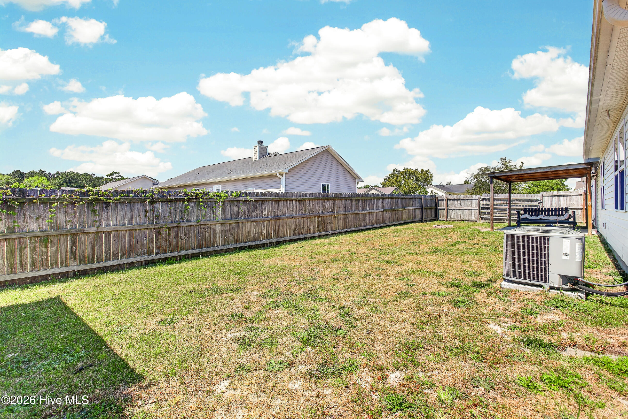 100566610 | Photo 27