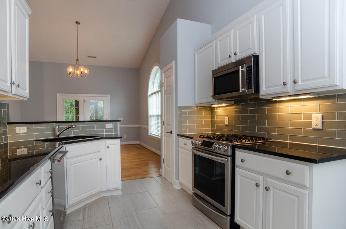 100553134 | Photo 14