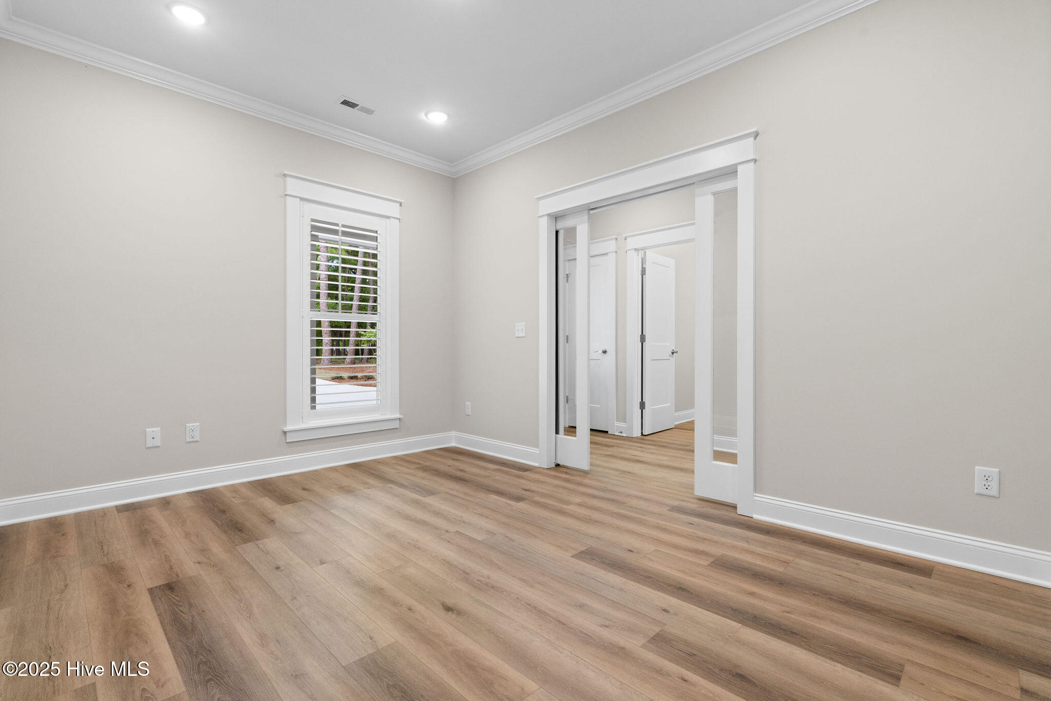 100524622 | Photo 11