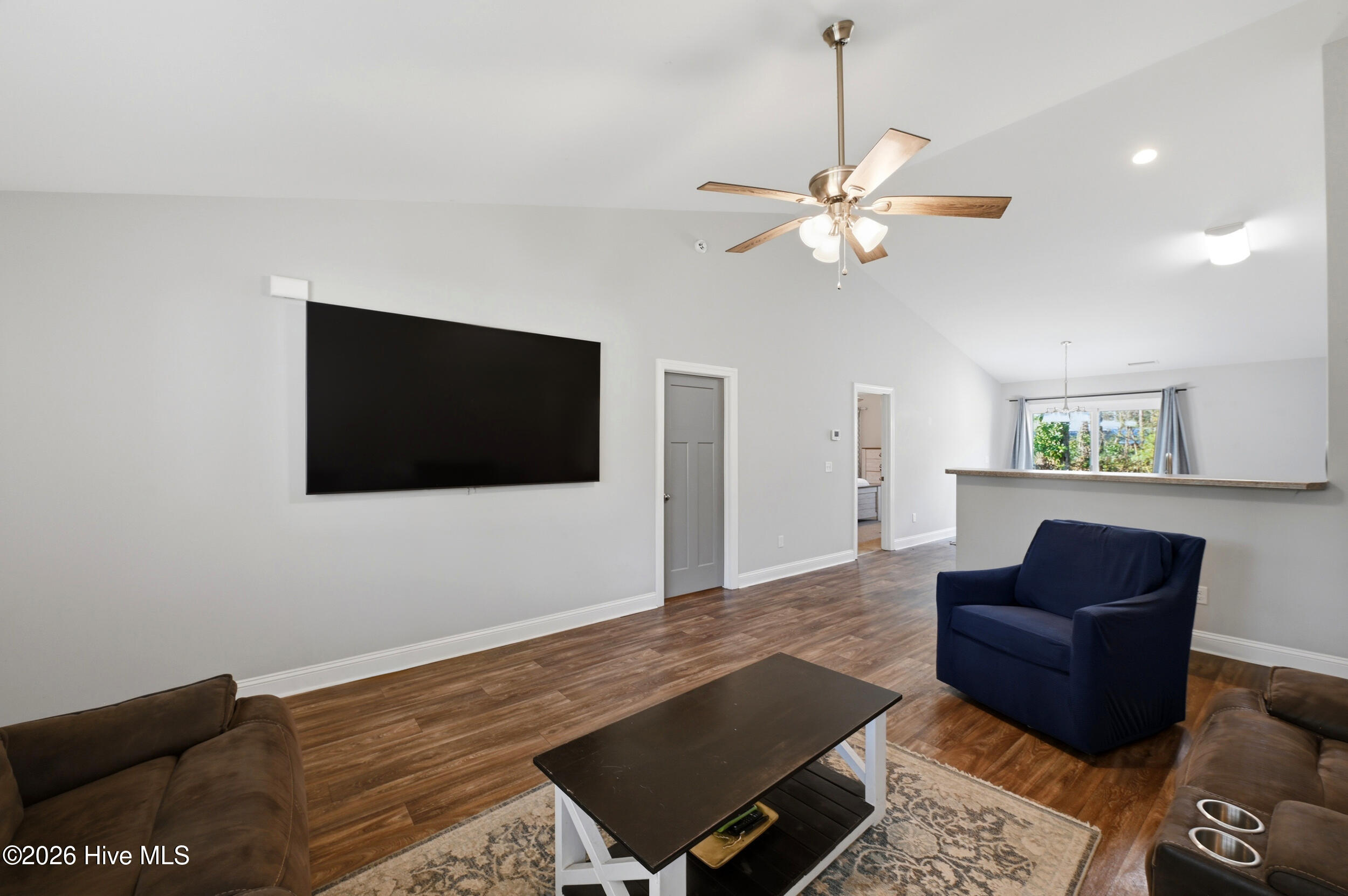 107 Milam Court, Burgaw, NC 28425 – photo 8: 8_107_milam_ct_008