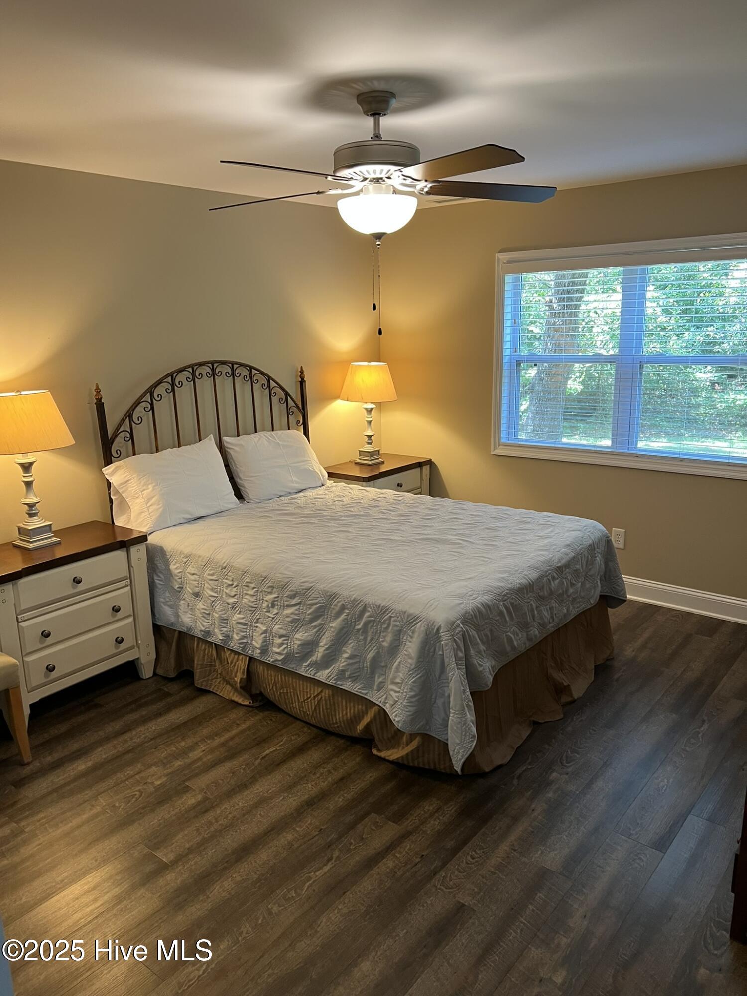 100562201 | Photo 12